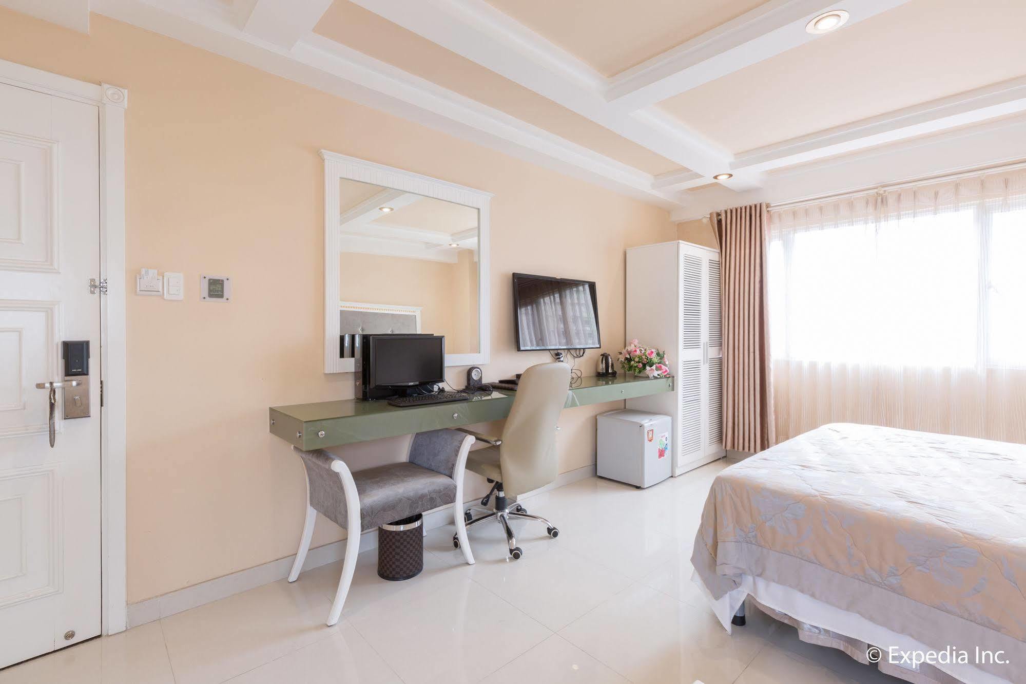 Dyn Opera Hotel