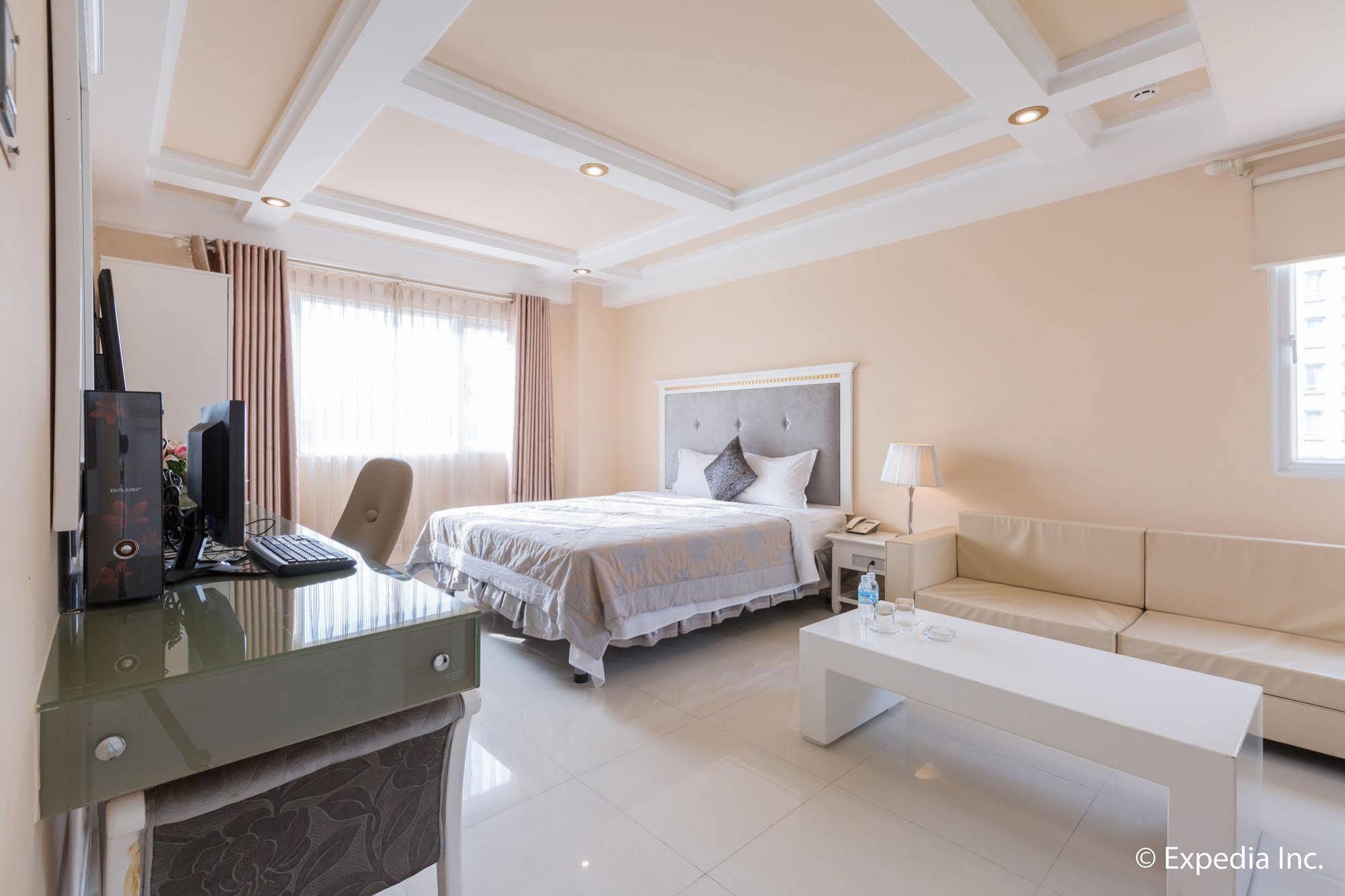 Dyn Opera Hotel 3*