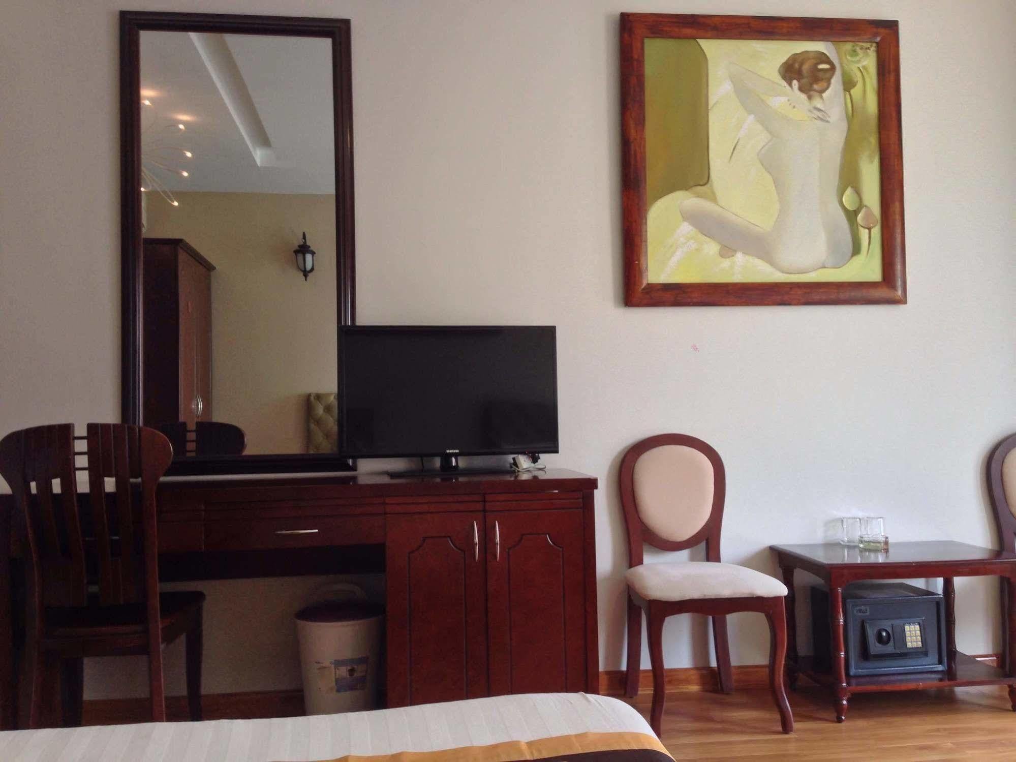 Hotel Saigon Amigo 2*