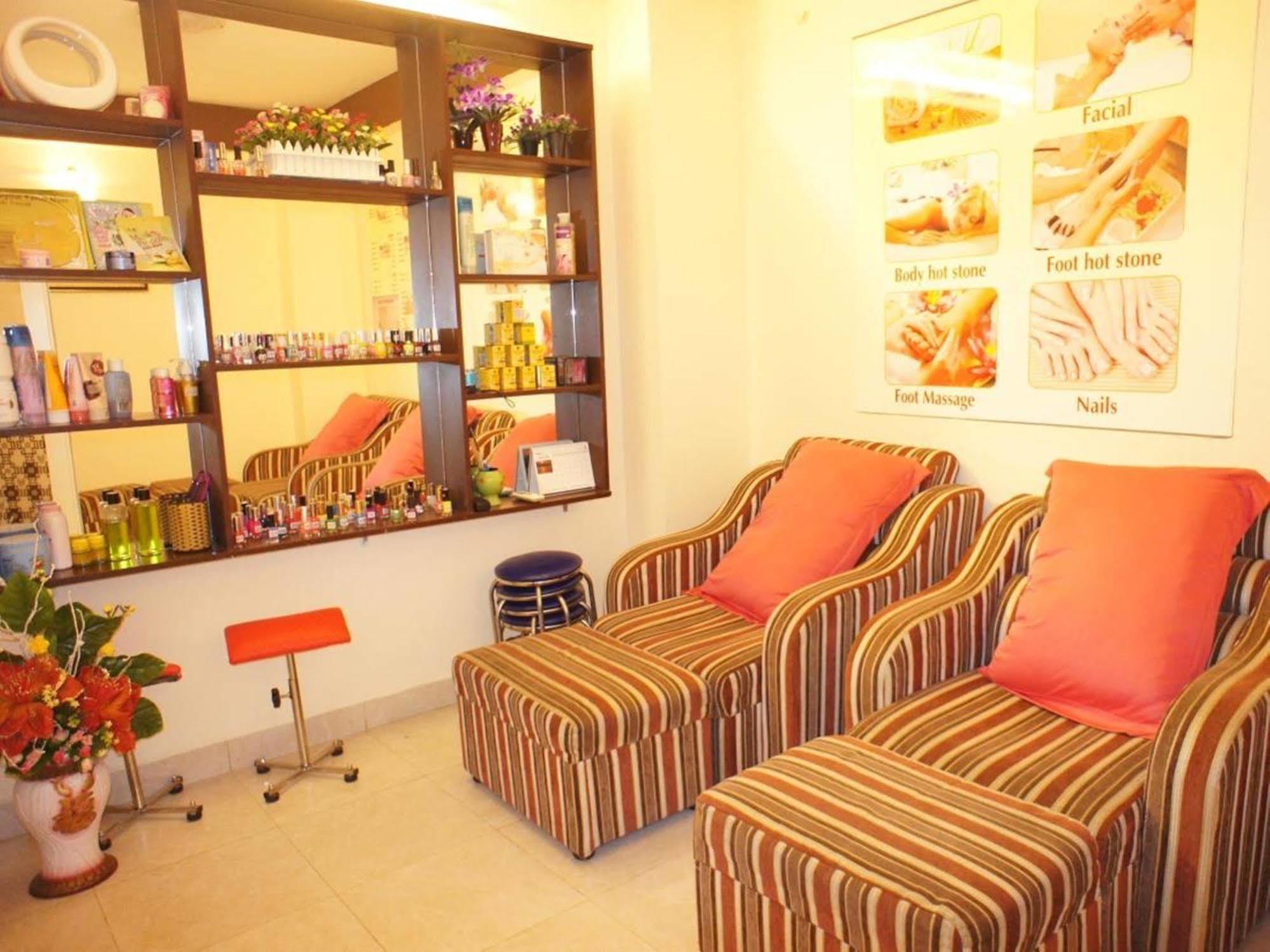 Kien Hotel 2*