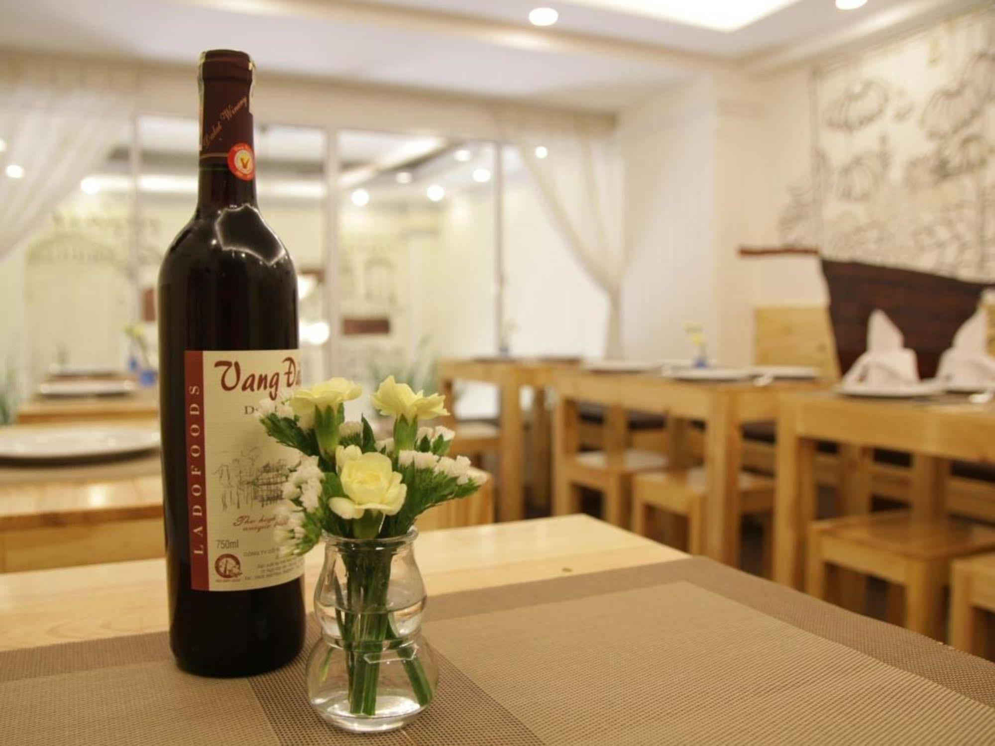 Hotel Valentine Luxury - 31 Bui Vien Street