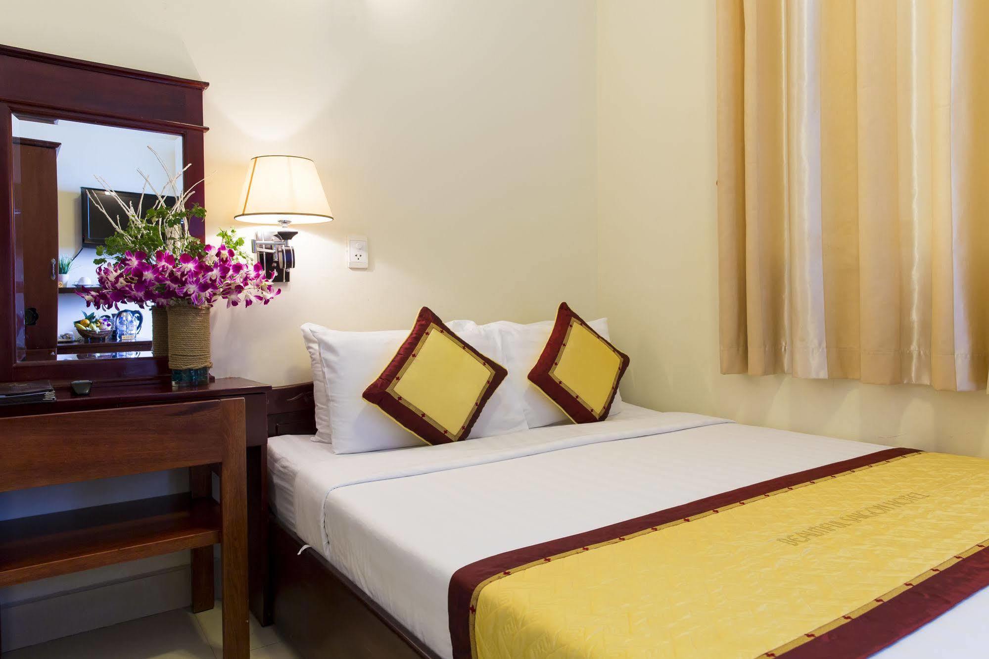Valentine Luxury - 31 Bui Vien Street