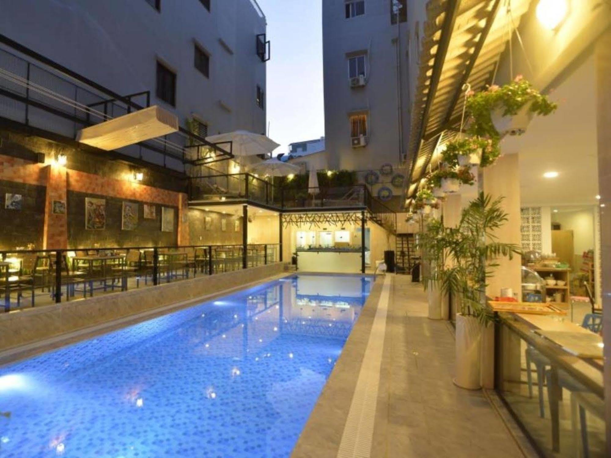 Valentine Luxury - 31 Bui Vien Street Ho Chi Minh City