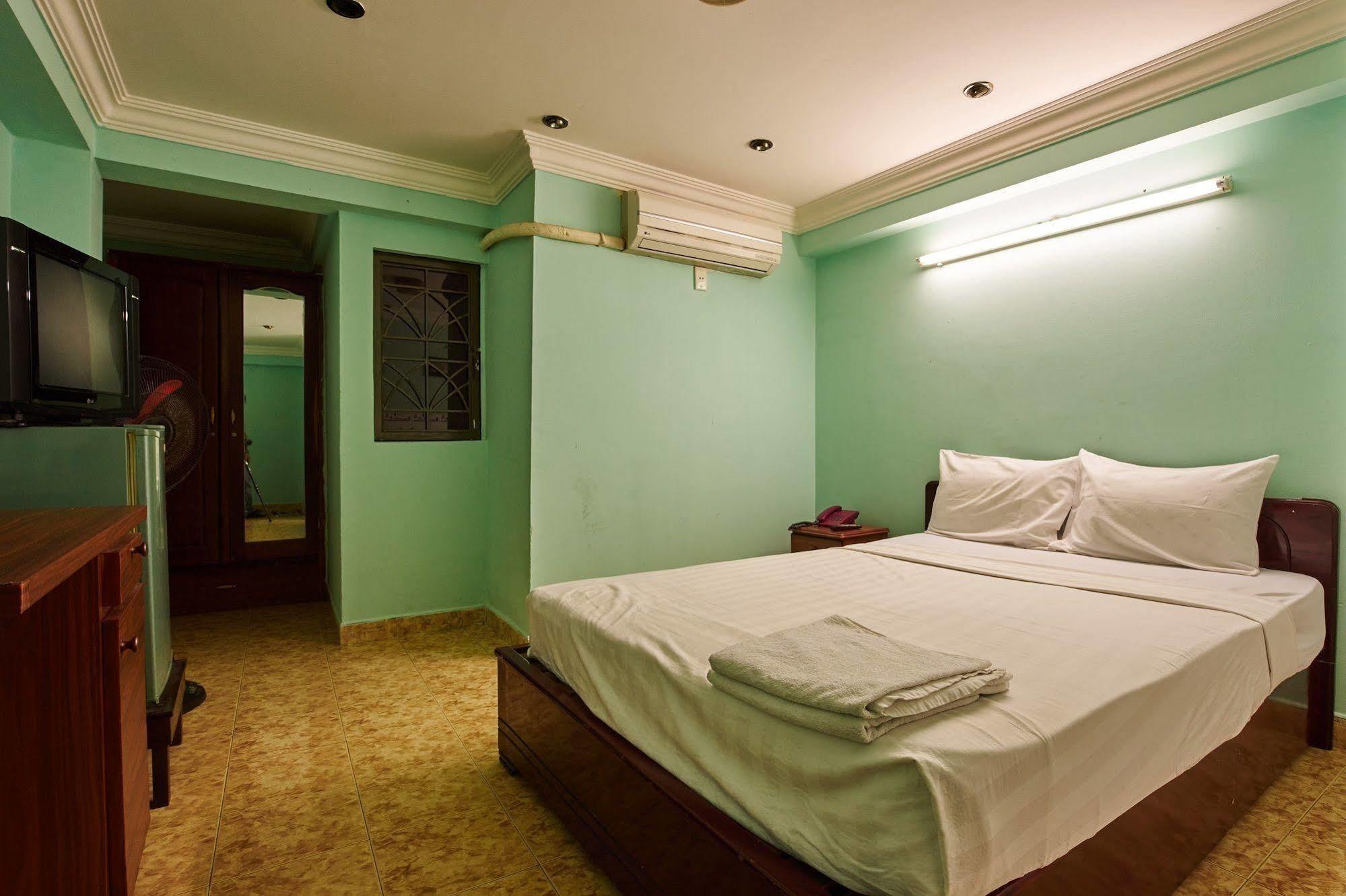 Ha Vy Hotel Ho Chi Minh City