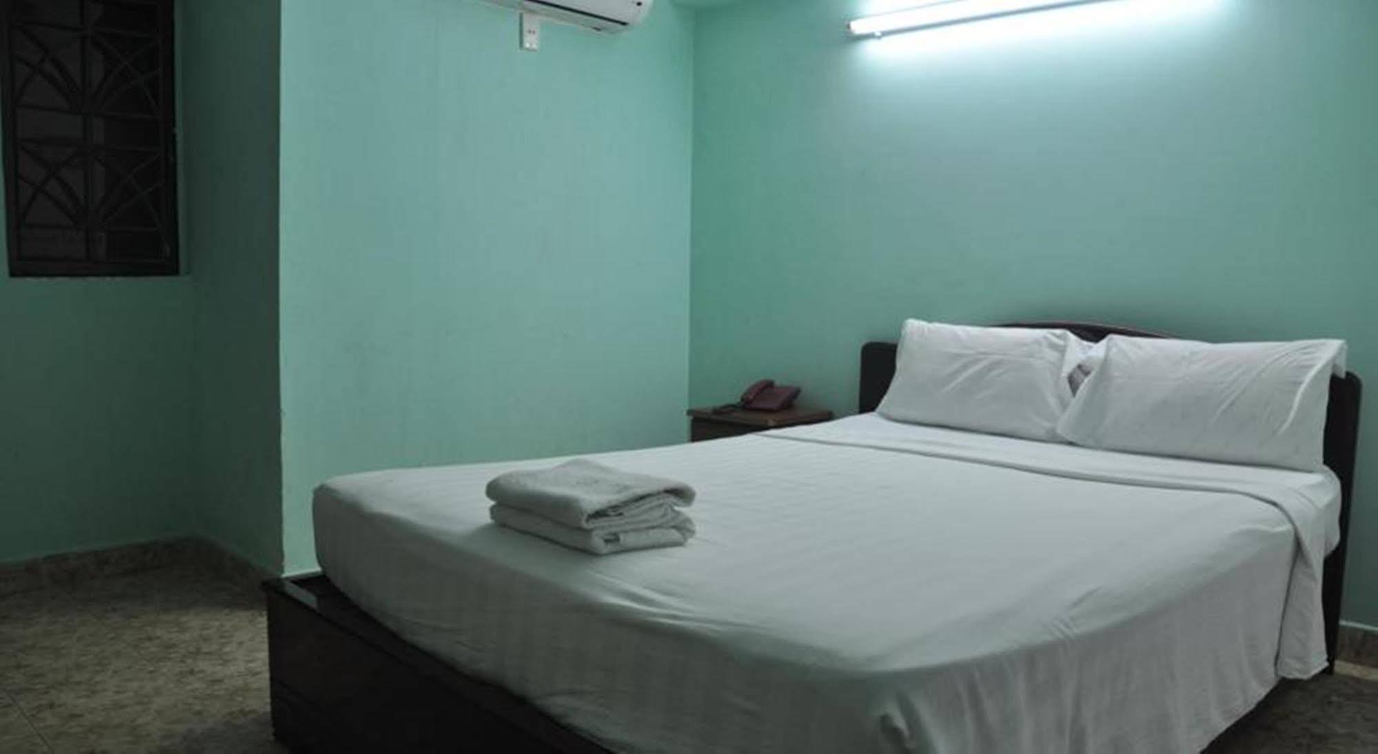 Hotel Ha Vy *