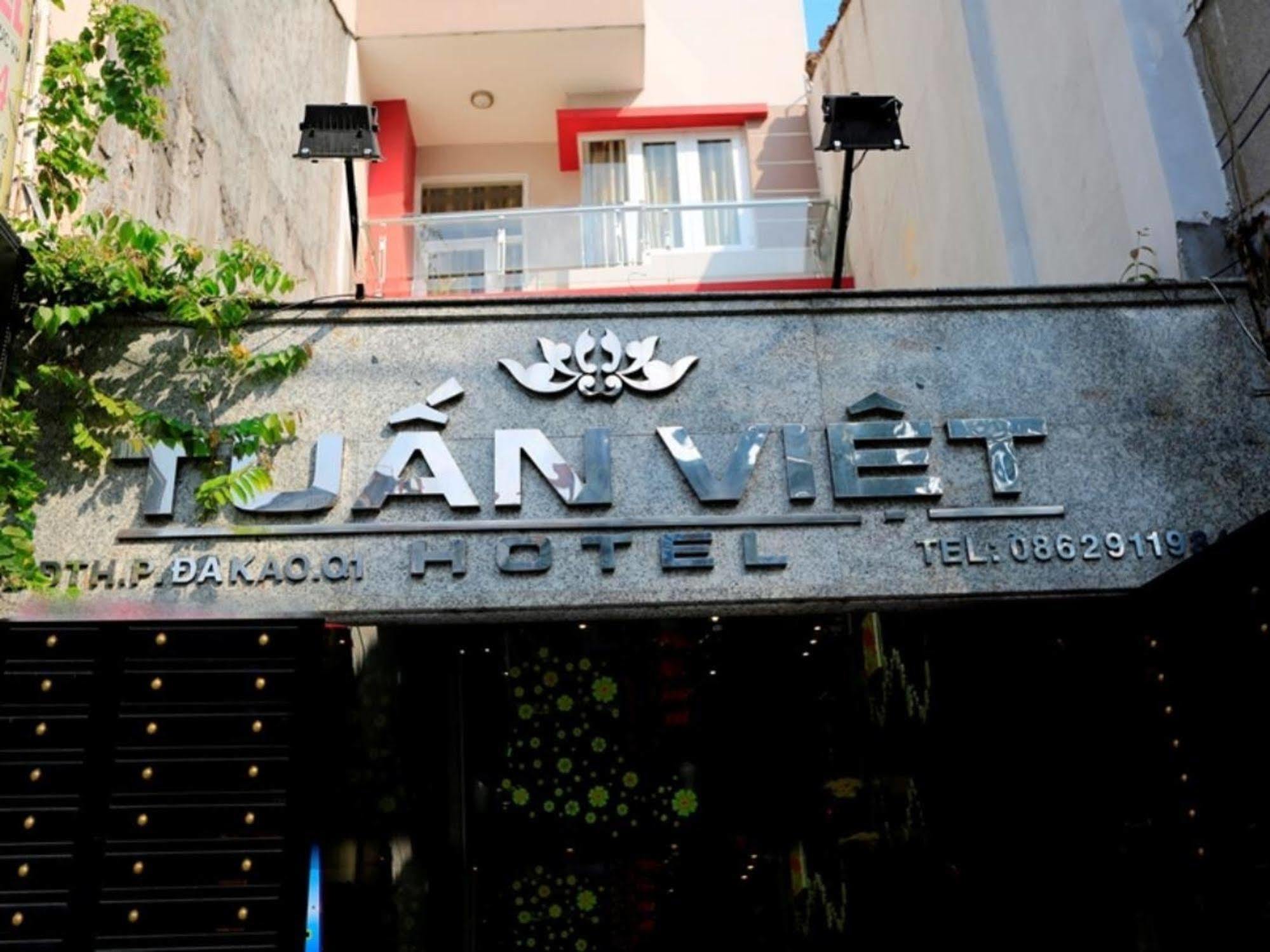 The Art - Tuan Viet Ho Chi Minh City