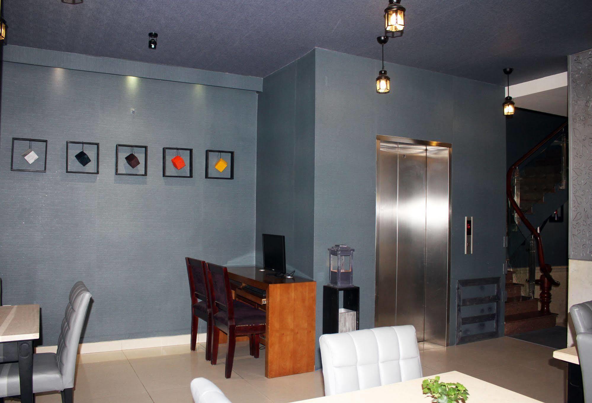 Good Vibes Hotel