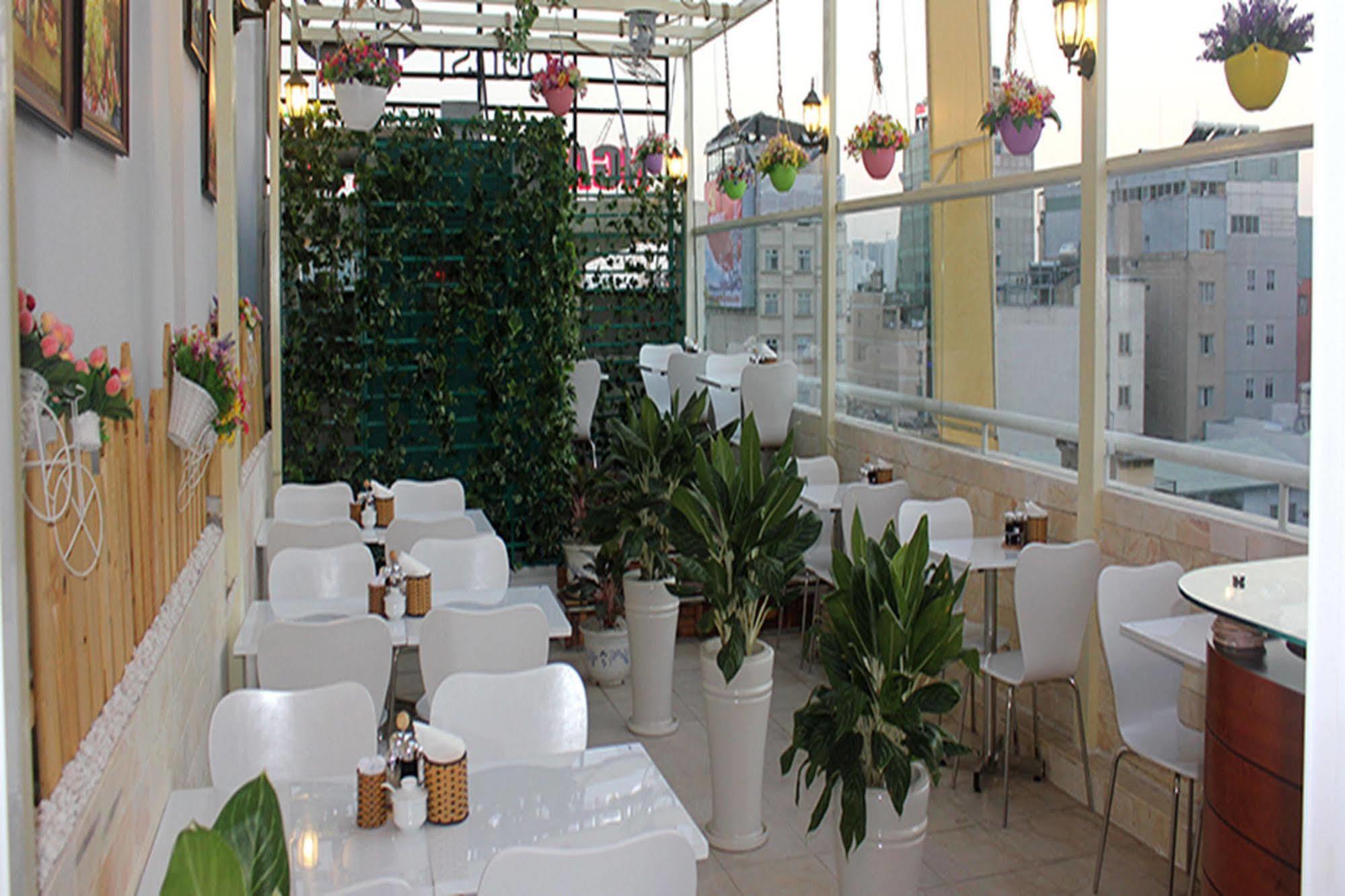 Nicecy Nganha Hotel Ho Chi Minh City