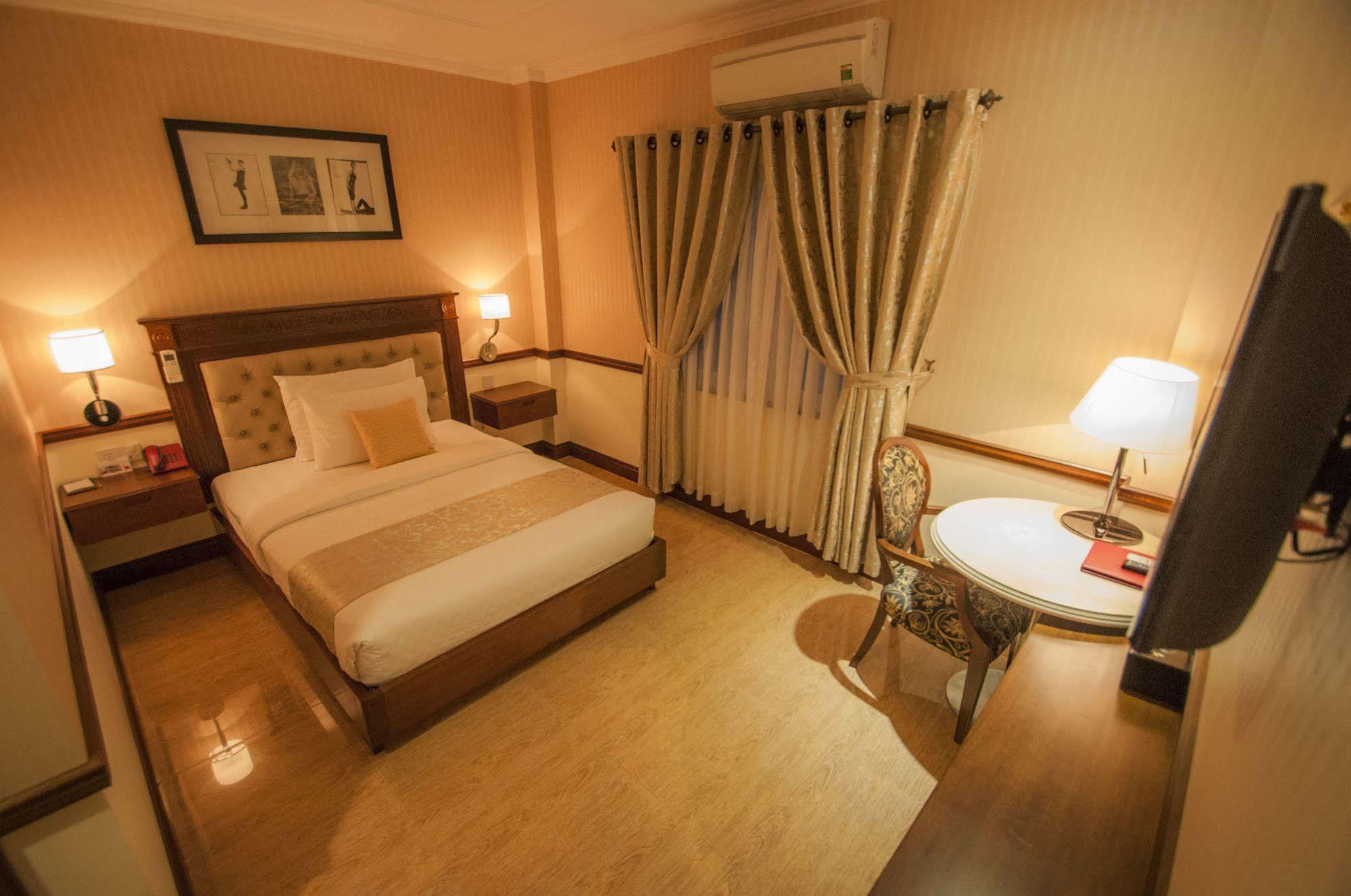 Aparthotel & Residences Swimming Pool