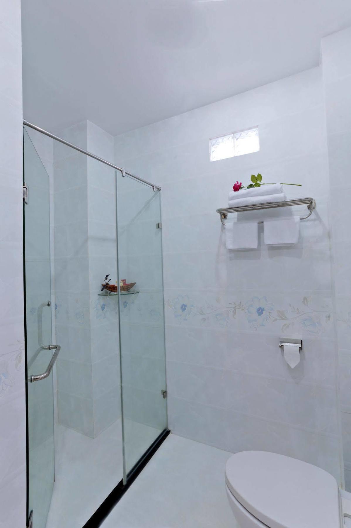 Thai Binh - Hong Vina Hotel Ho Chi Minh City