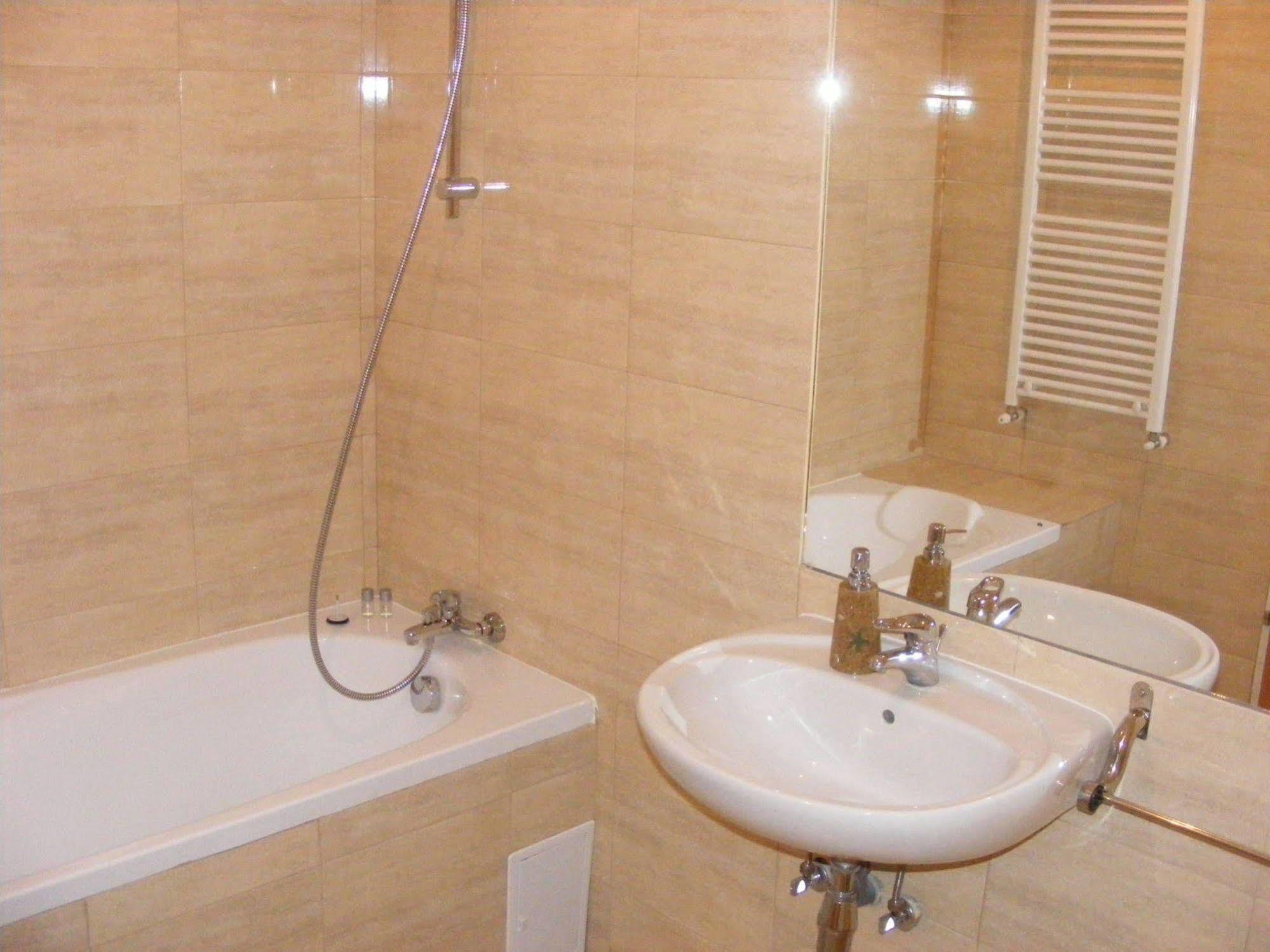 Vilion & Hotel 3*