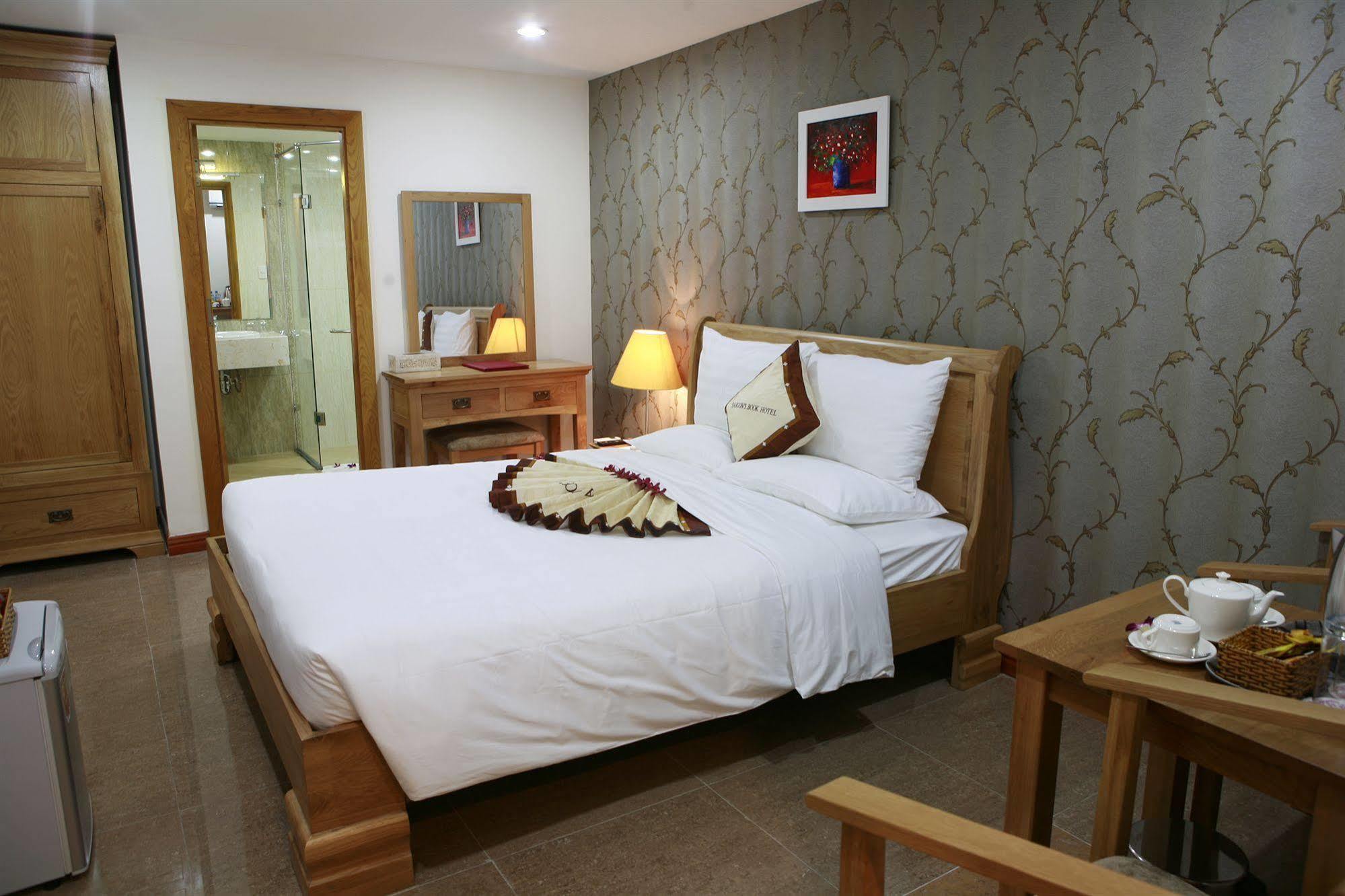 Sai Gon's Book Hotel 3*