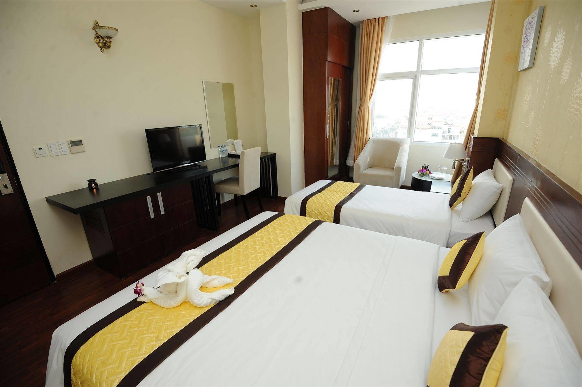 Hotel Happy Life District 7 Gan Secc 3*
