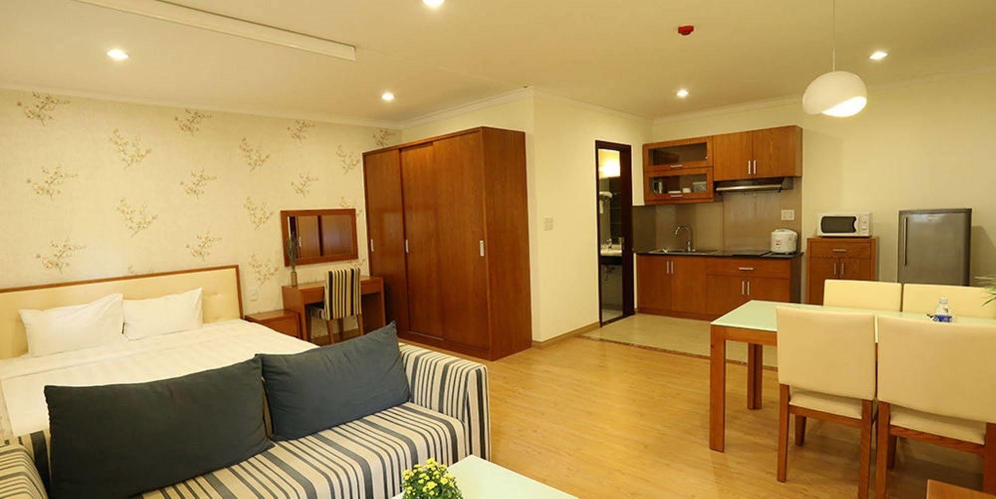 Song Hung & Serviced - Ho Dich Vu & Khach San Hotel 3*
