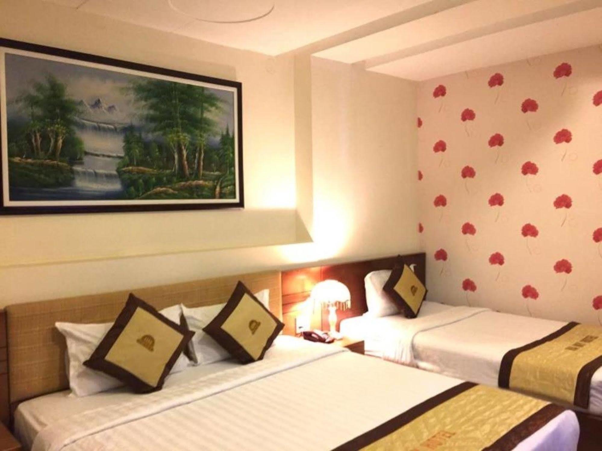 Cosmo Hotel 3*