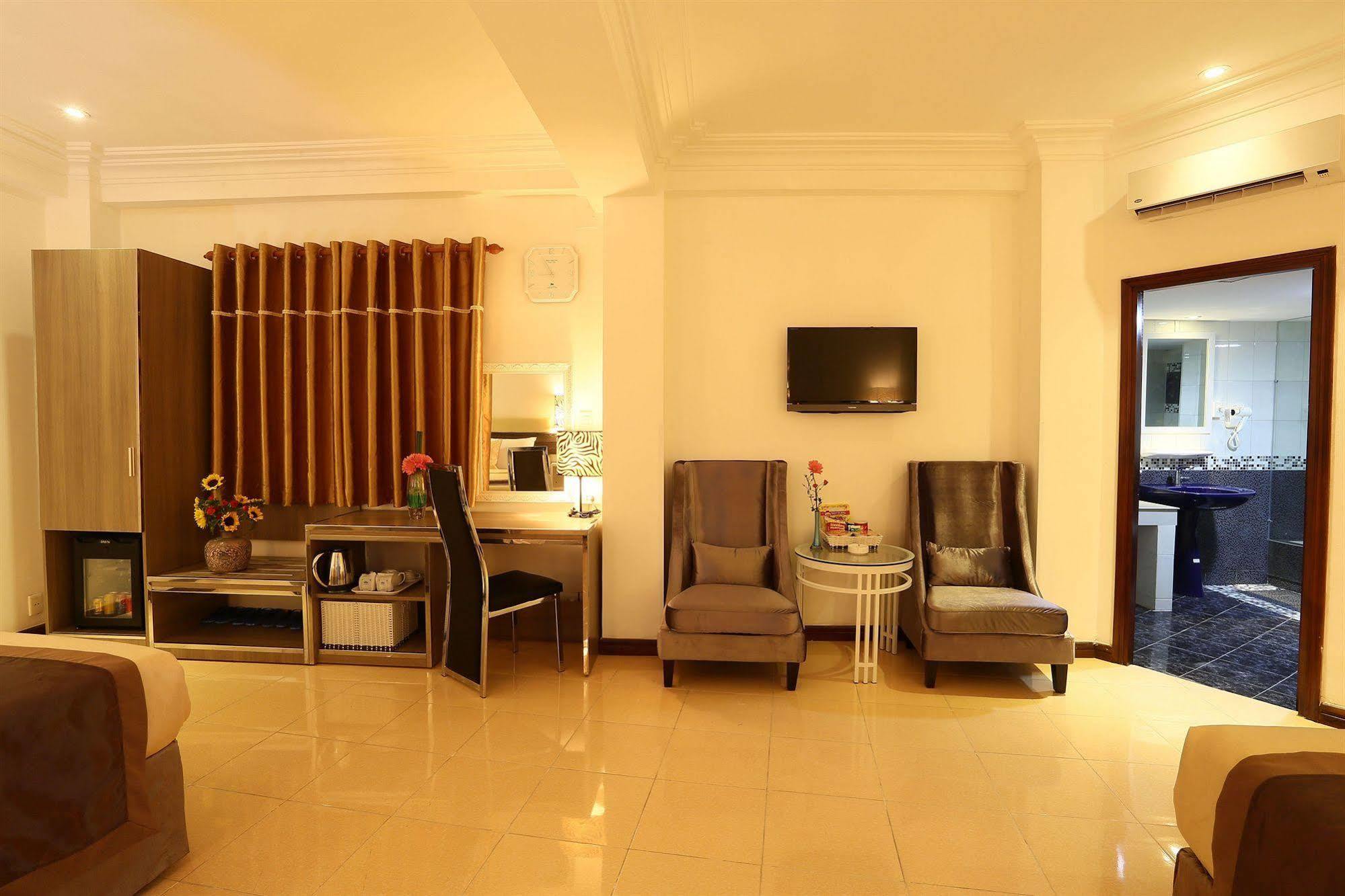 A25 - 14 Pho Duc Chinh 2* Ho Chi Minh City