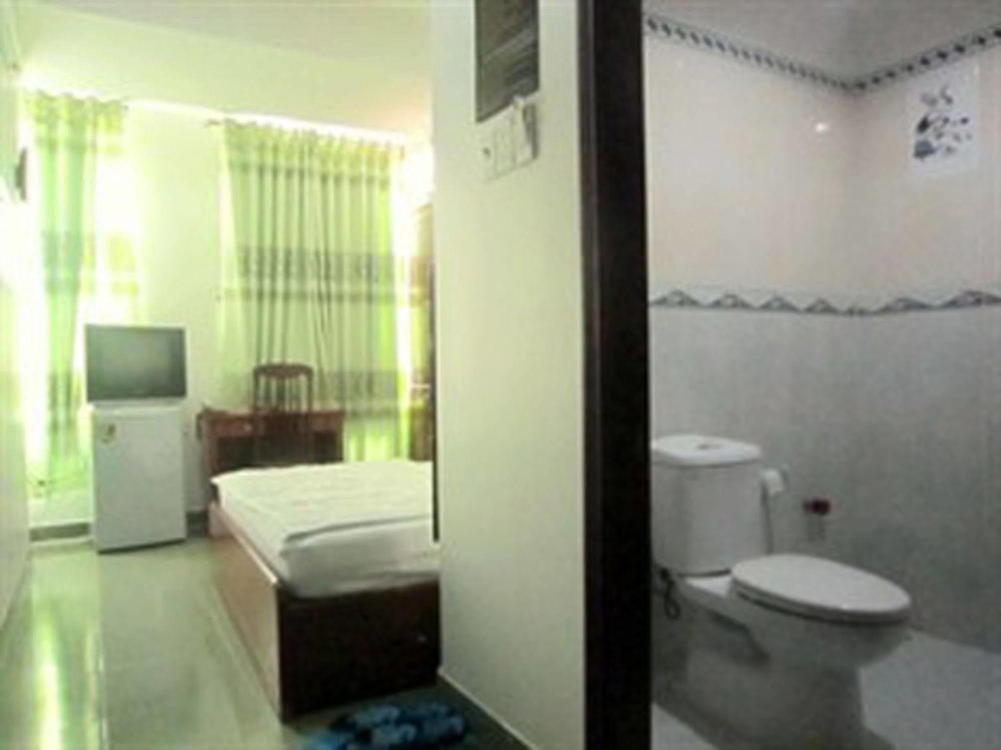 Song Xanh Hotel