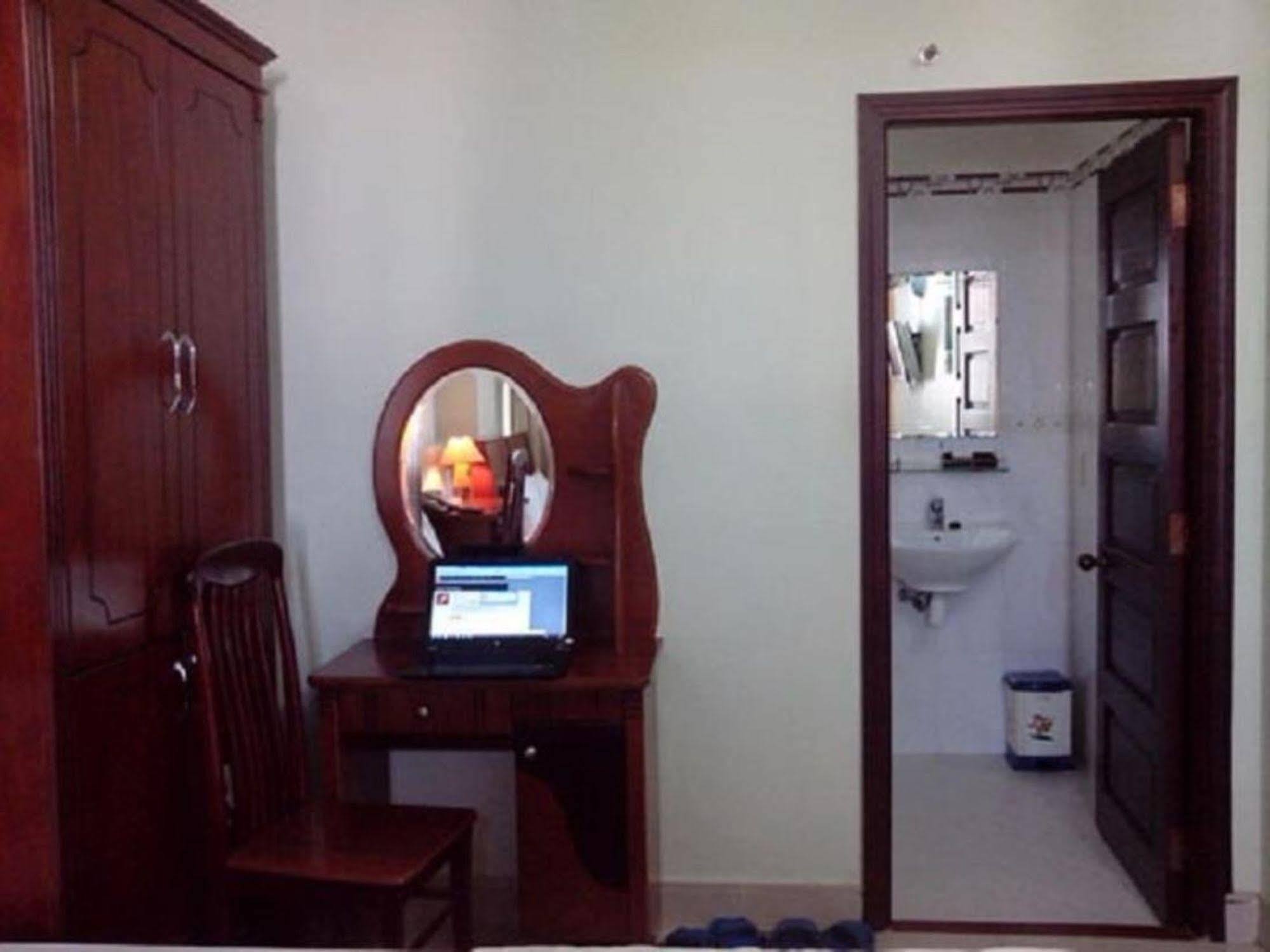 Song Xanh Hotel