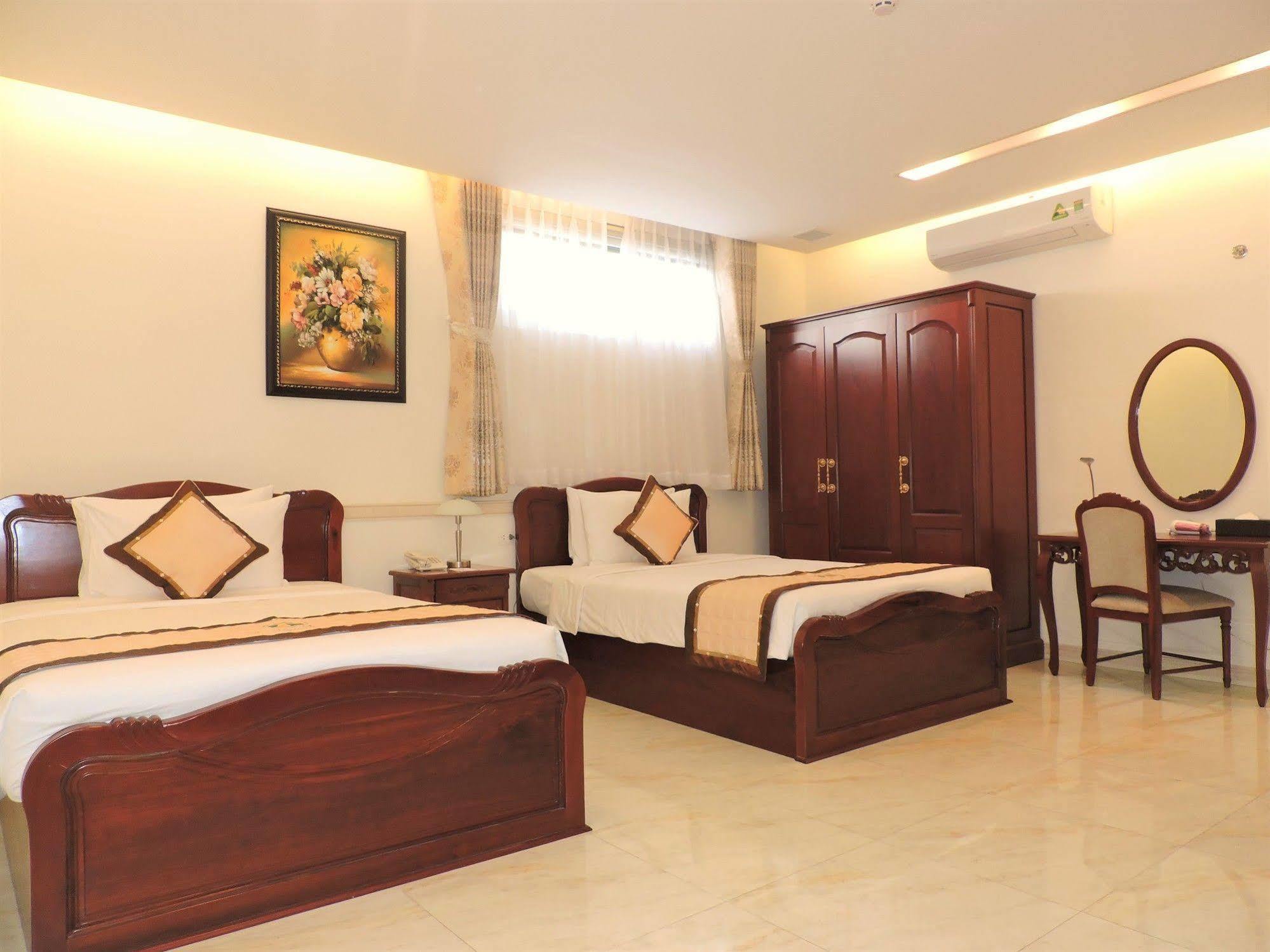 Hotel Minh Tam Phu Nhuan & Ho Chi Minh City