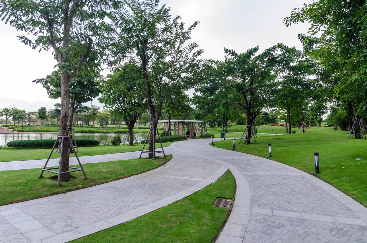 Huyen Vinhomes Central Park