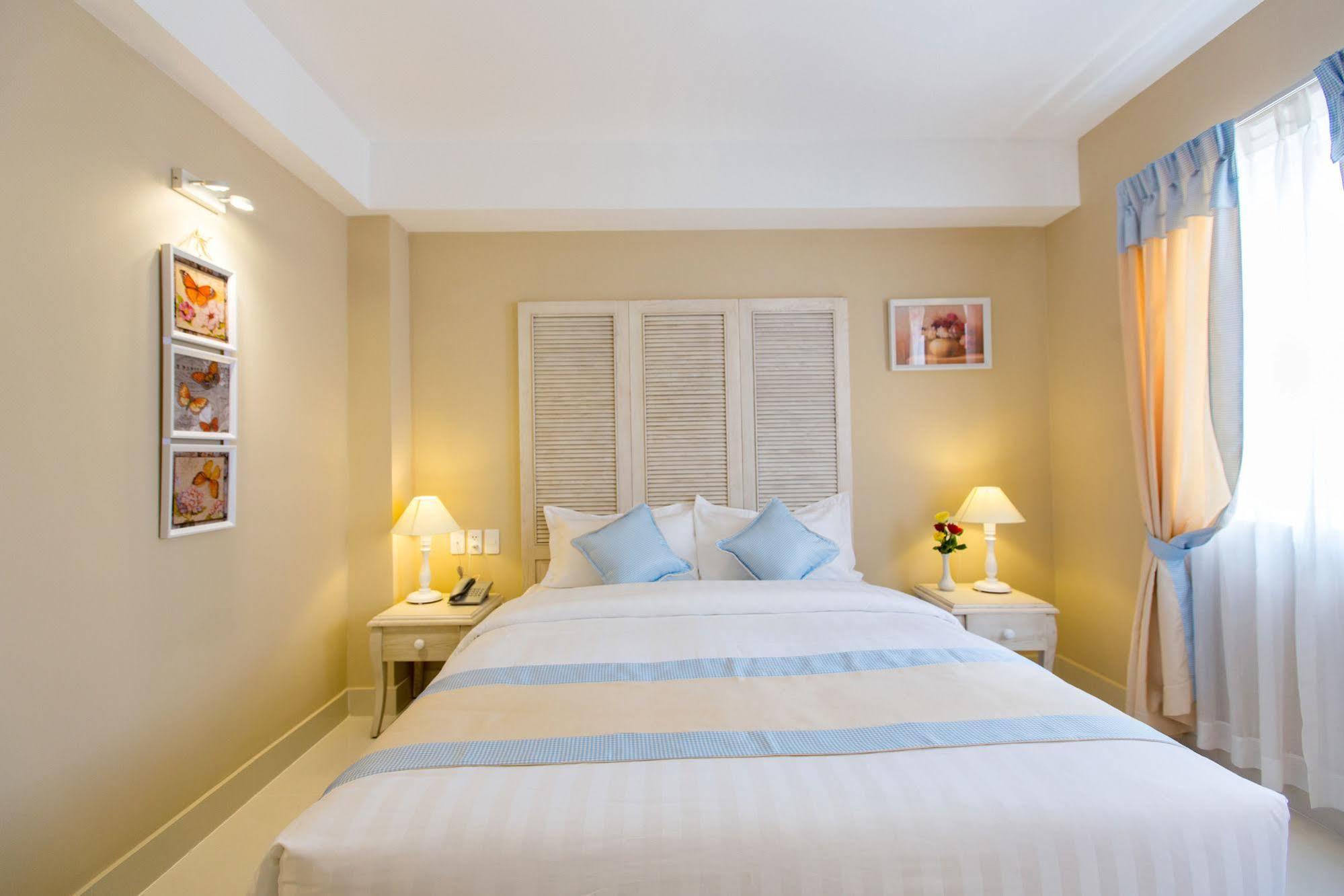 Hotel L'odeon Phu My Hung 3*