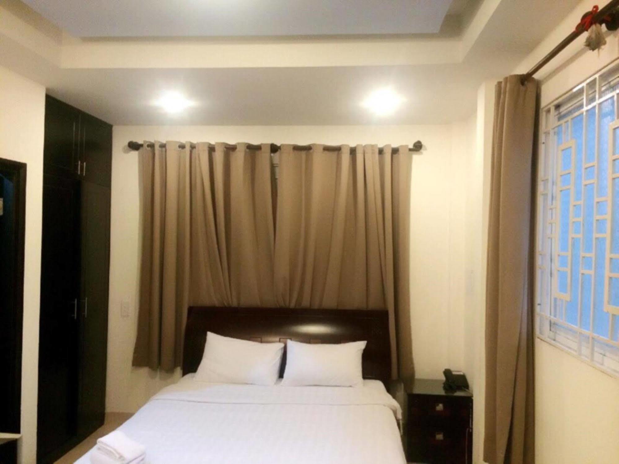 Hotel Saigon Zoom *