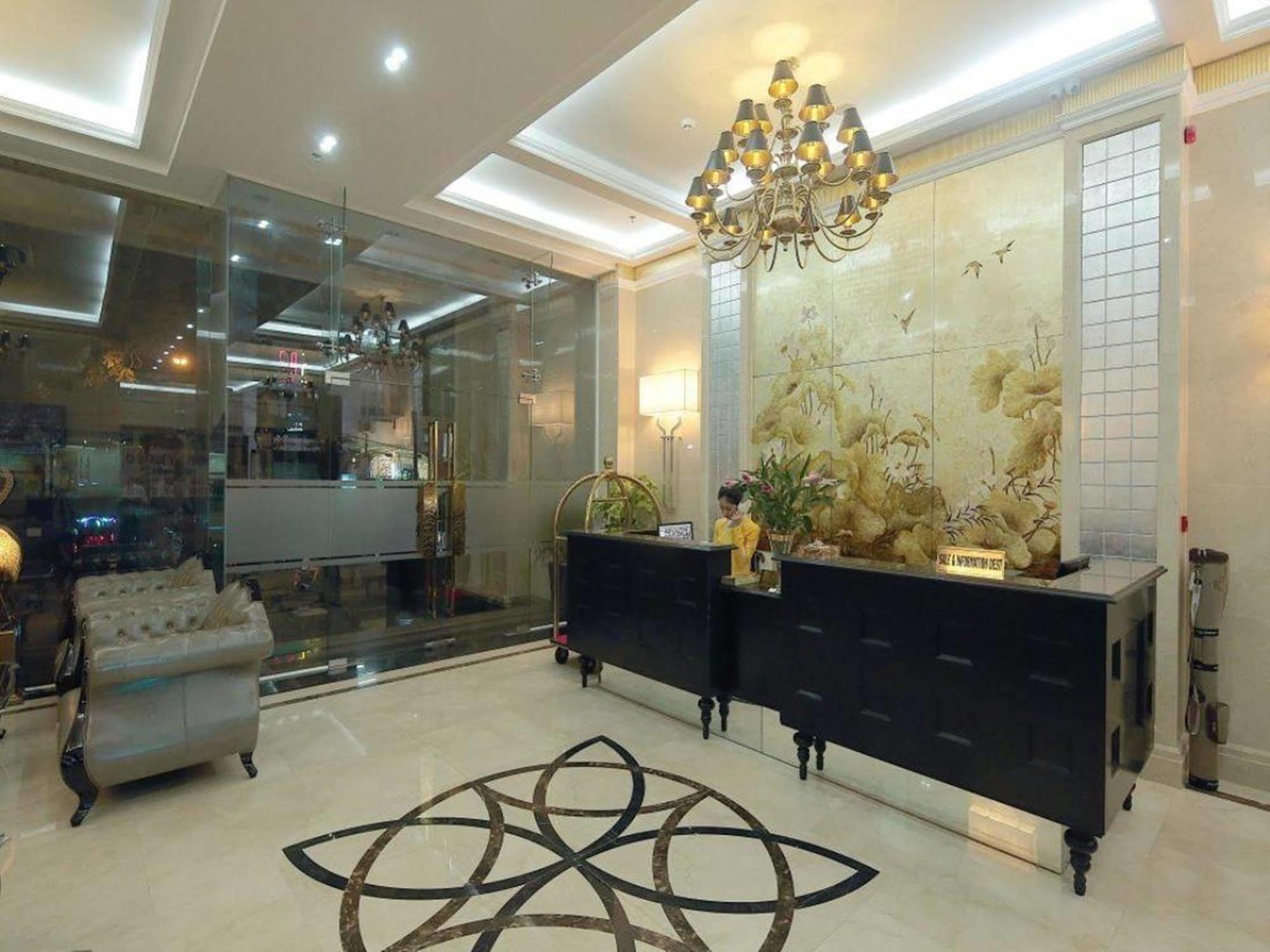 A25 - 06 Truong Dinh Hotel 3*