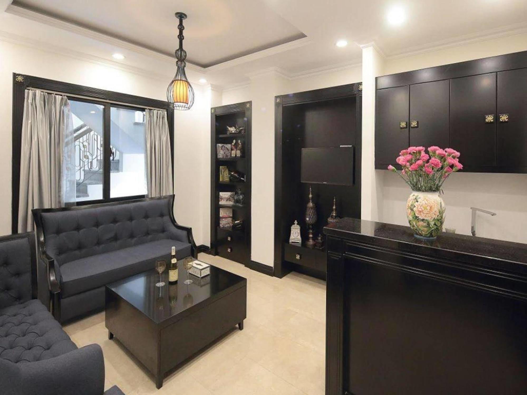 A25 - 06 Truong Dinh Hotel