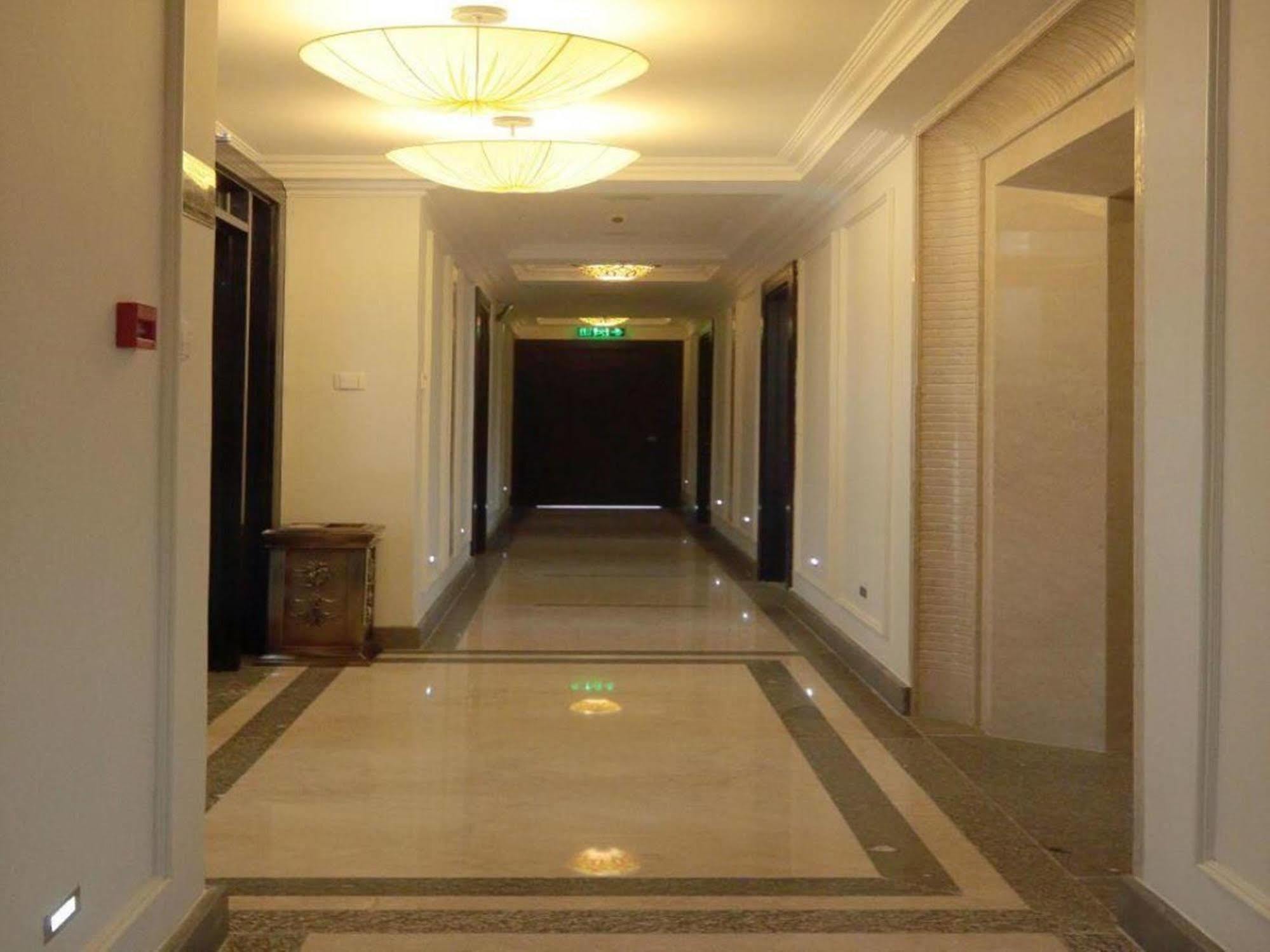 Hotel A25 - 06 Truong Dinh