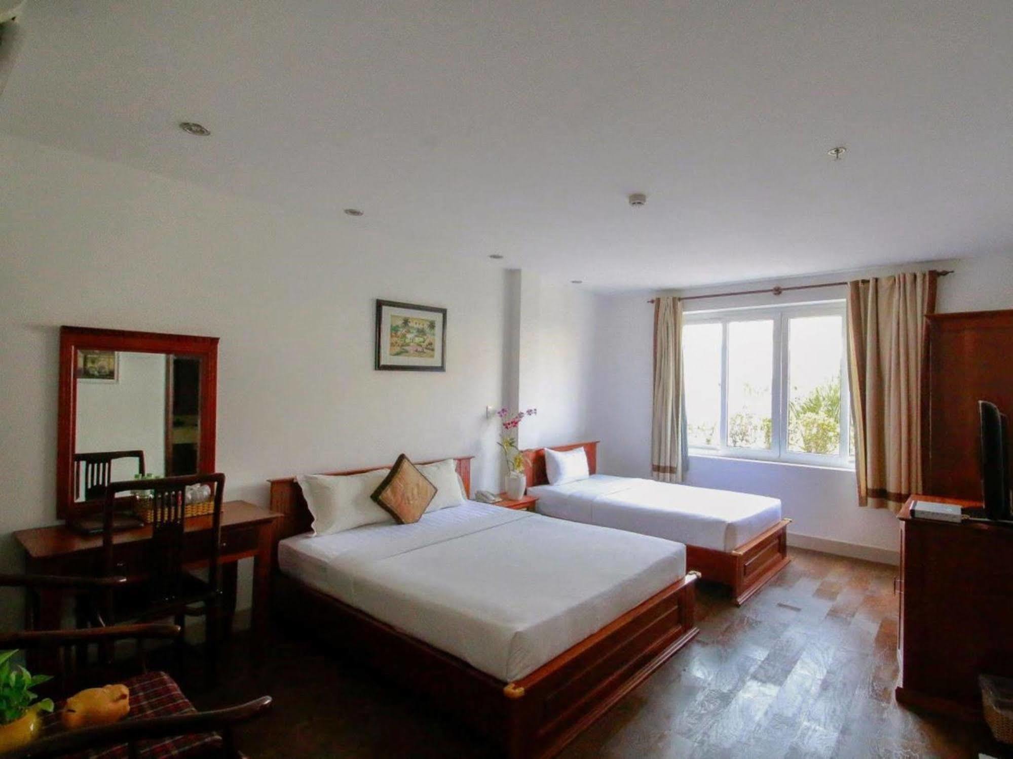 Golf Khách sạn