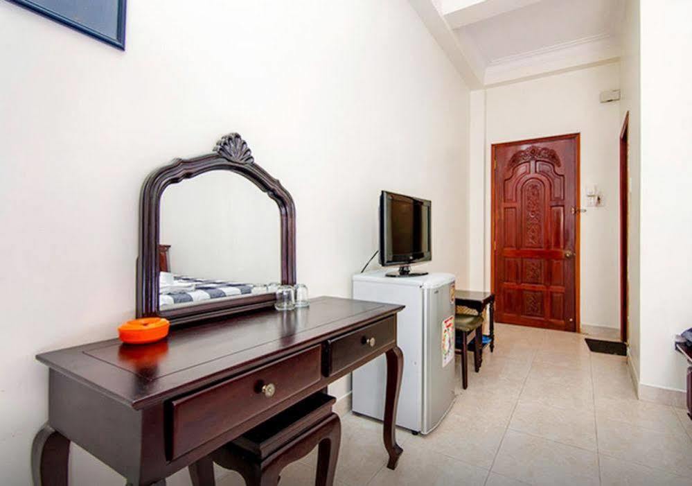 Hotel Hanh Chuong *