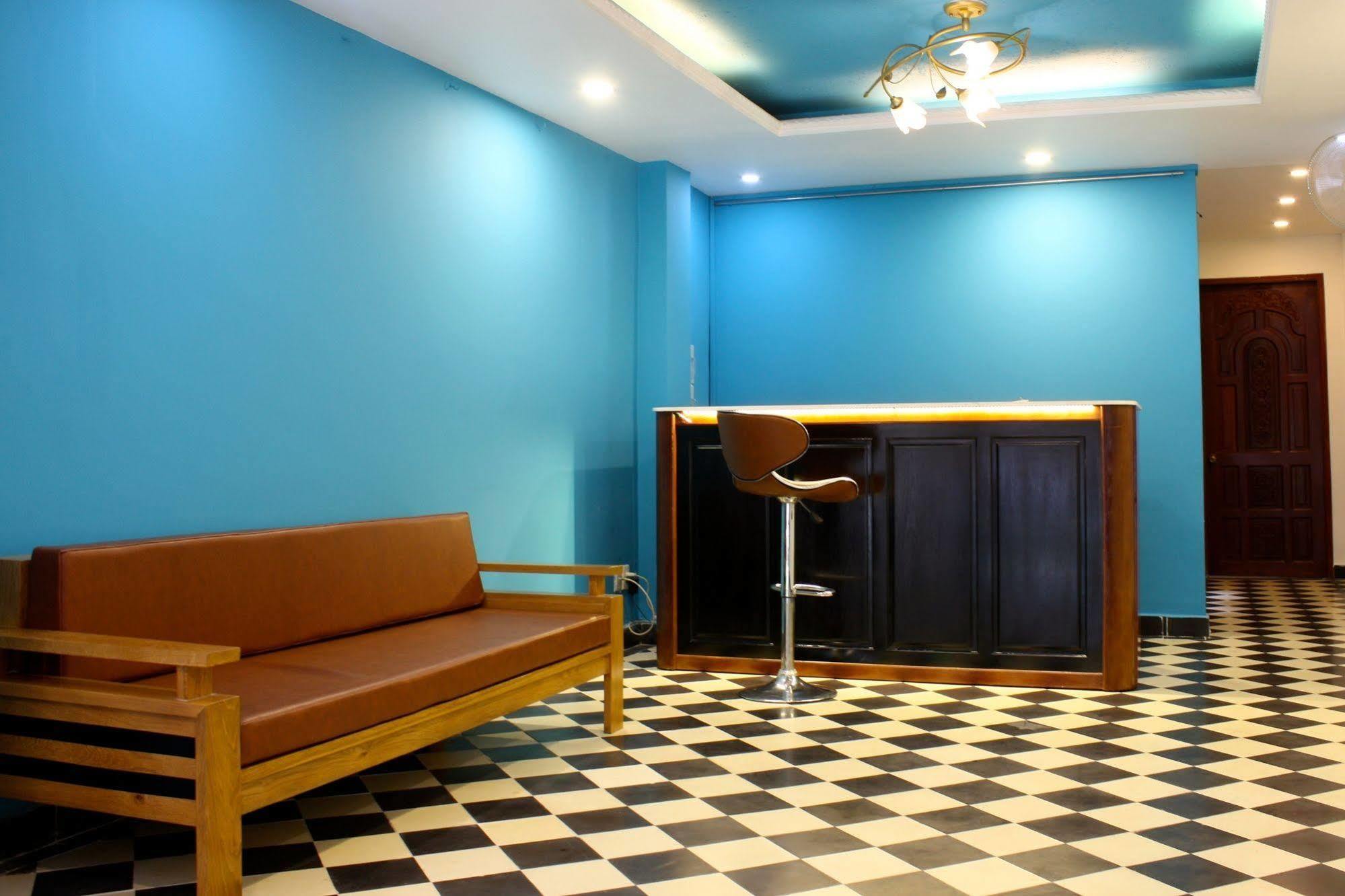 Hanh Chuong Hotel *