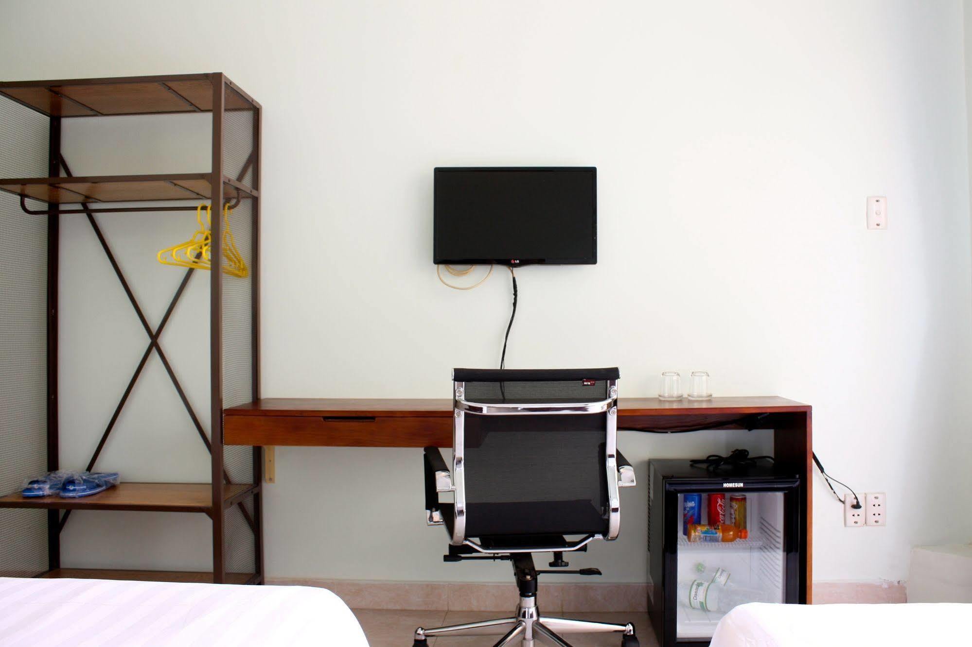 Hanh Chuong Hotel *
