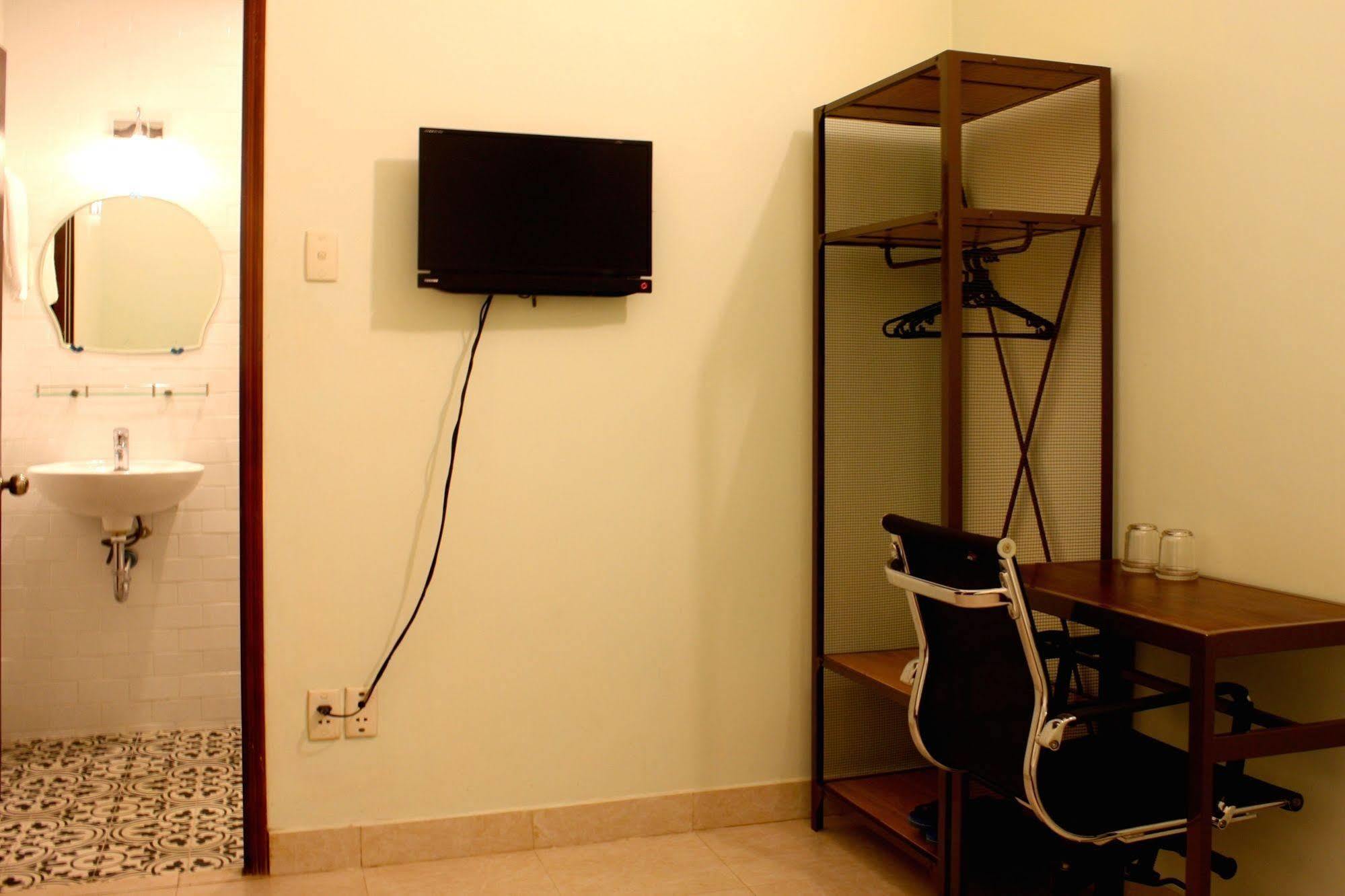Hotel Hanh Chuong Ho Chi Minh City