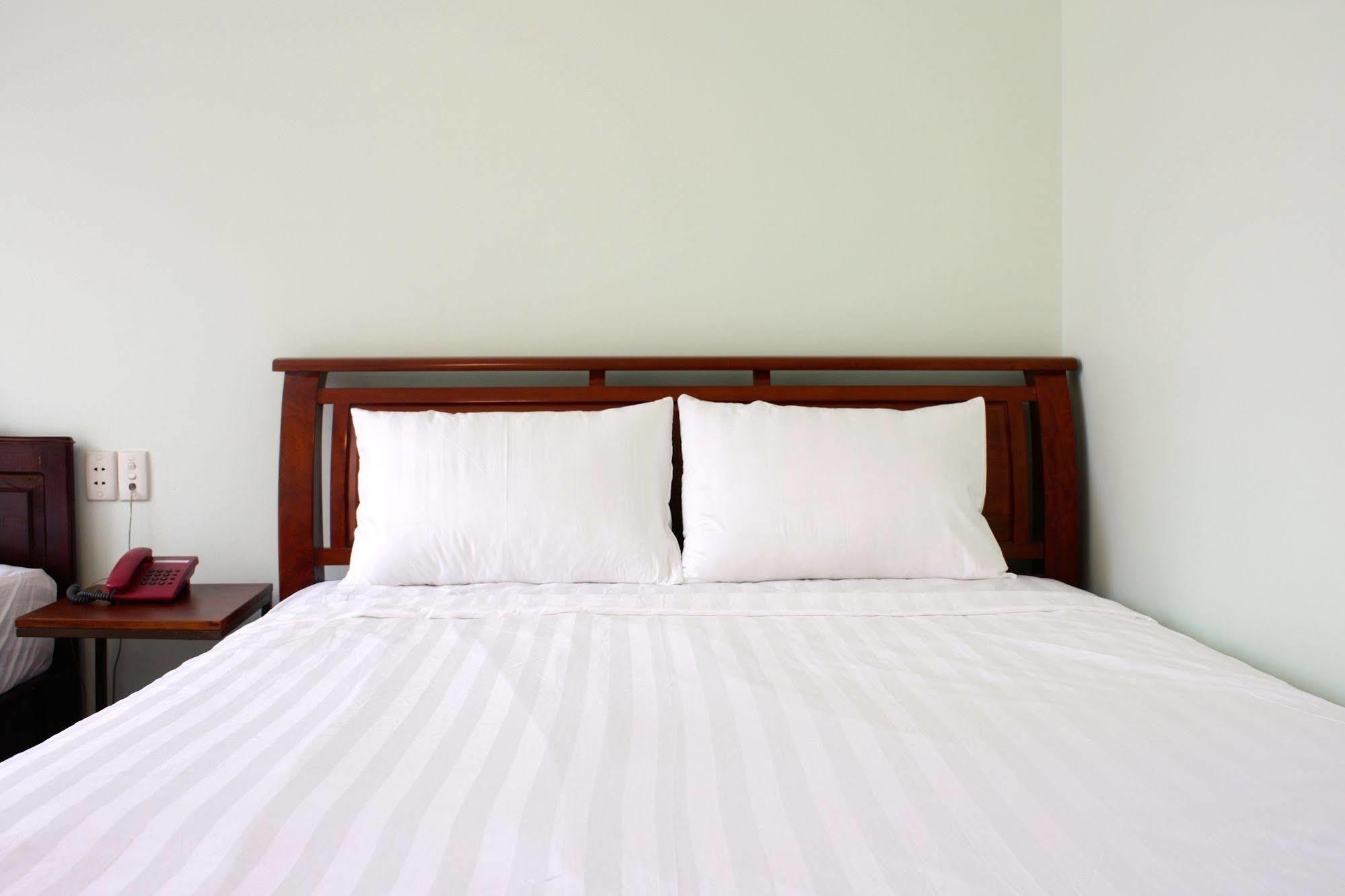 Hanh Chuong Hotel *