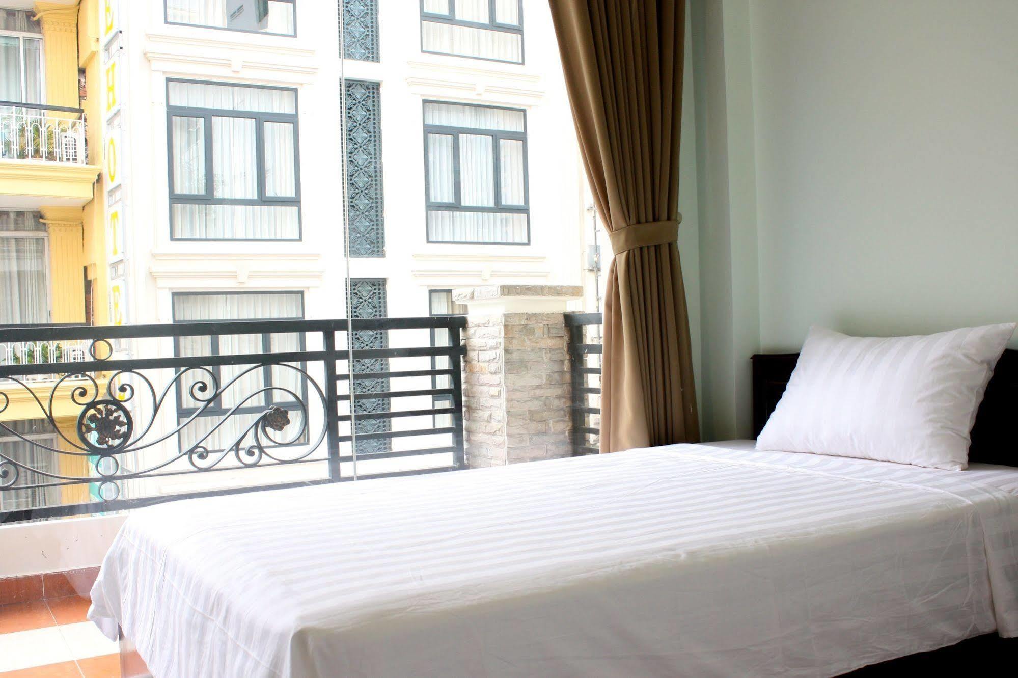 Hanh Chuong Hotel *