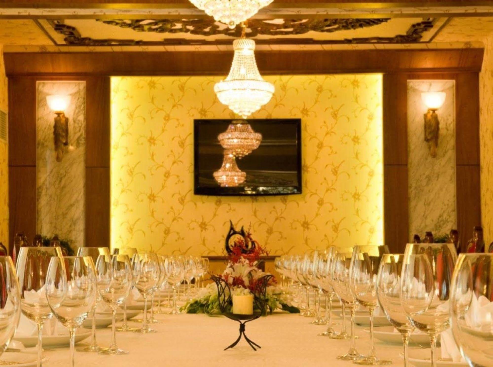 Huong Sen Hotel