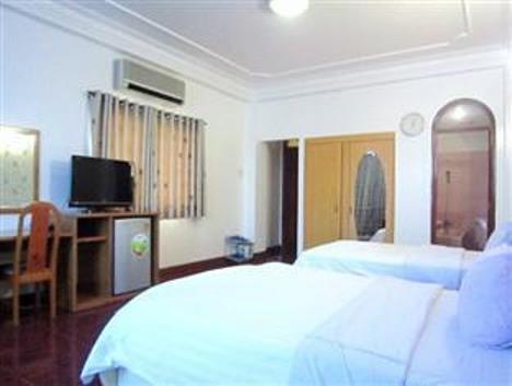 Hotel Saigon Sky *
