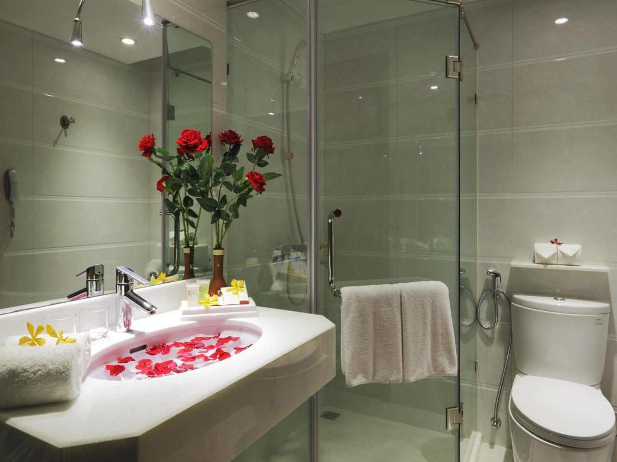 Cosmopolitan 3* Ho Chi Minh City