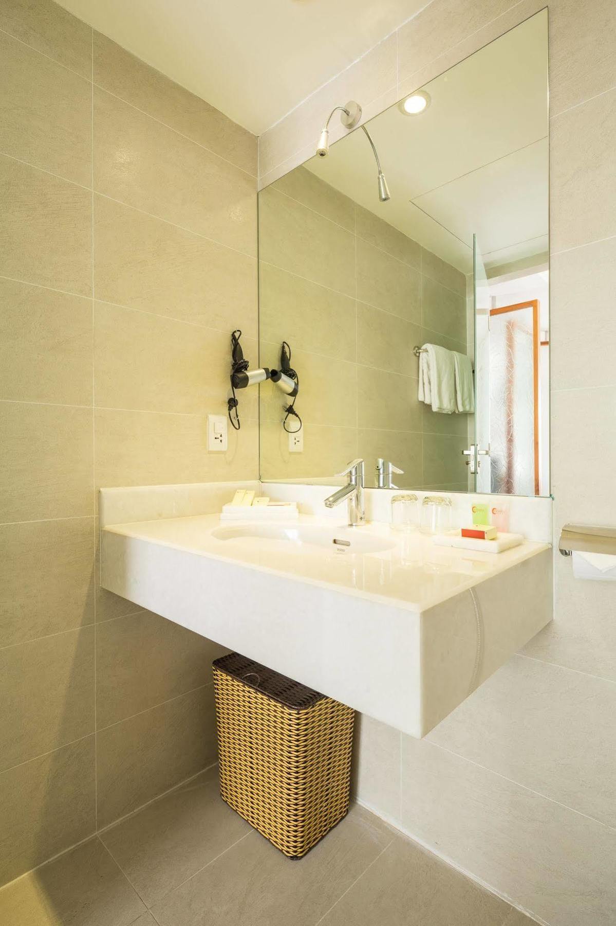Cosmopolitan 3* Ho Chi Minh City