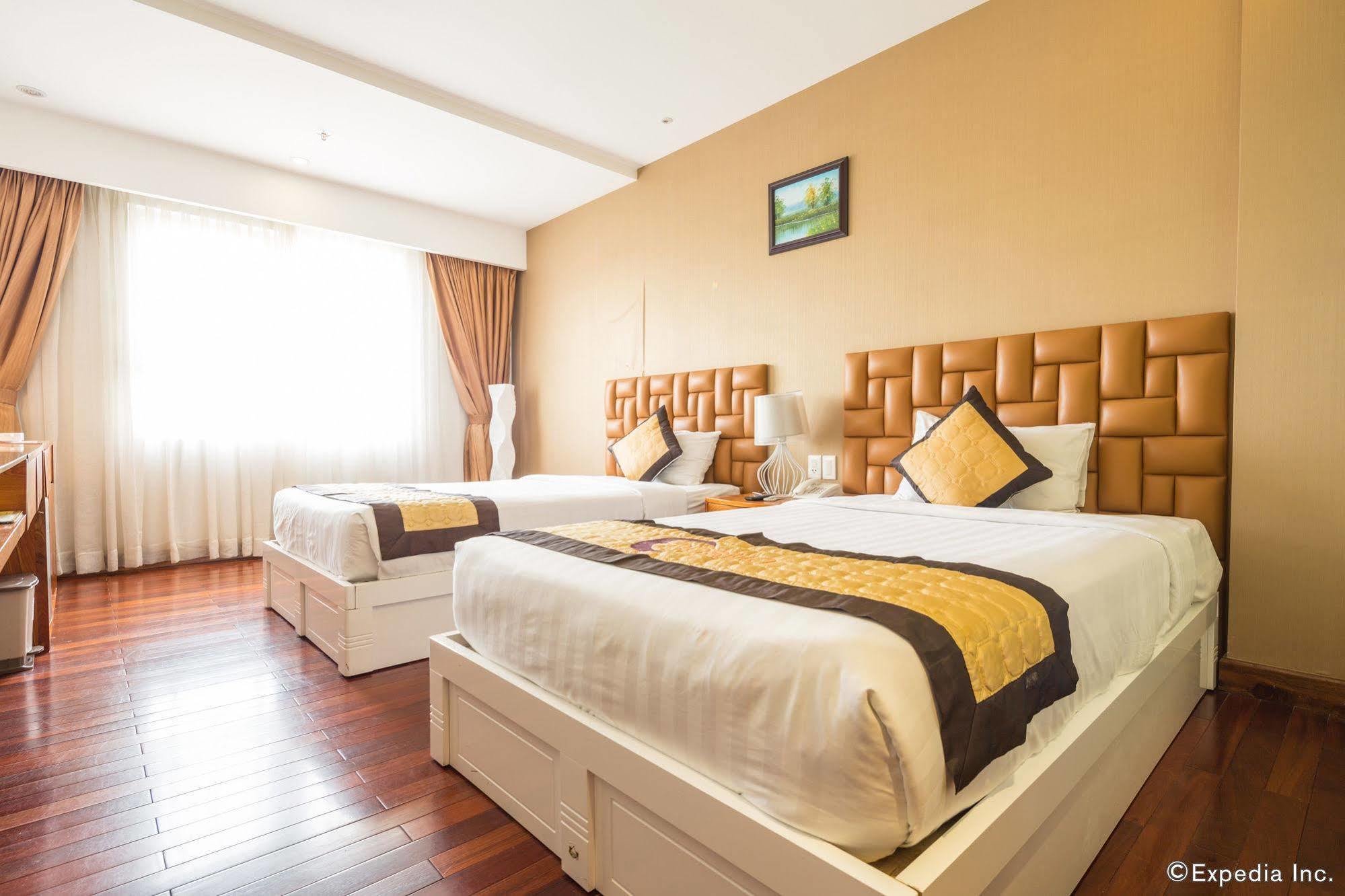 Hotel Cosmopolitan 3*