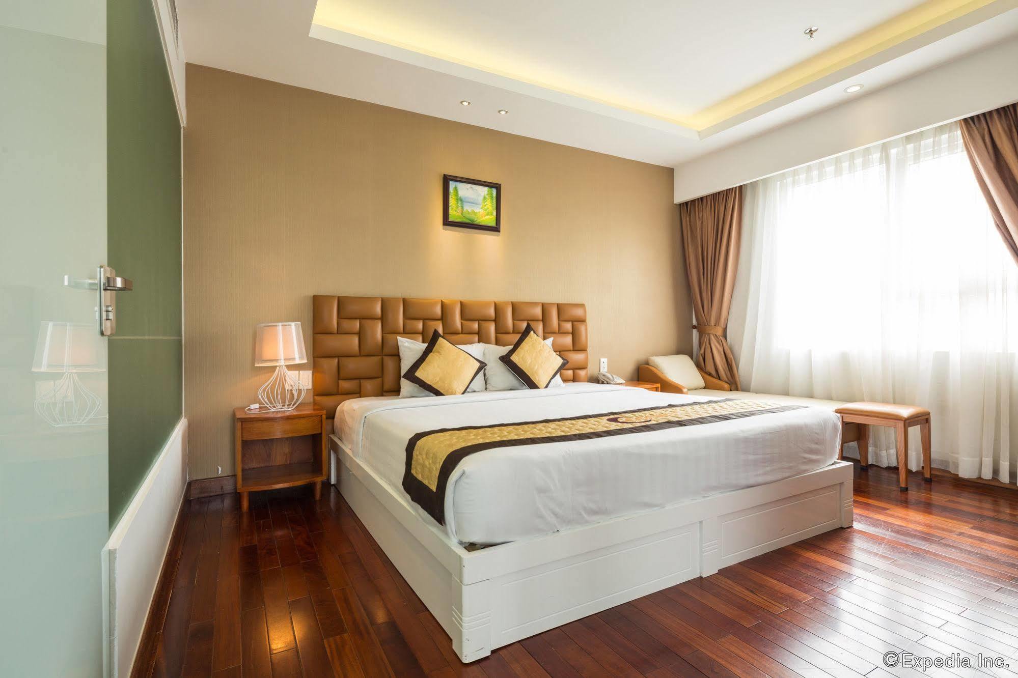 Hotel Cosmopolitan Ho Chi Minh City