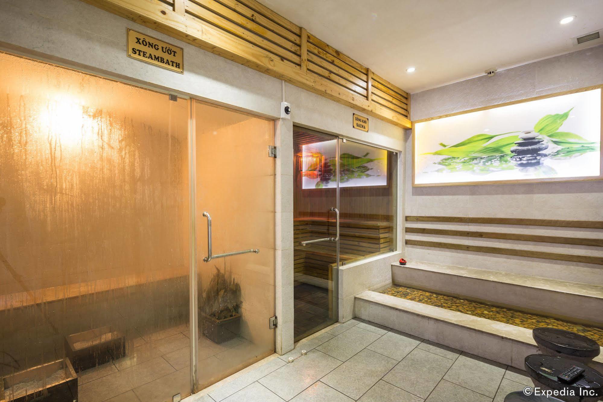 Cosmopolitan Hotel 3*