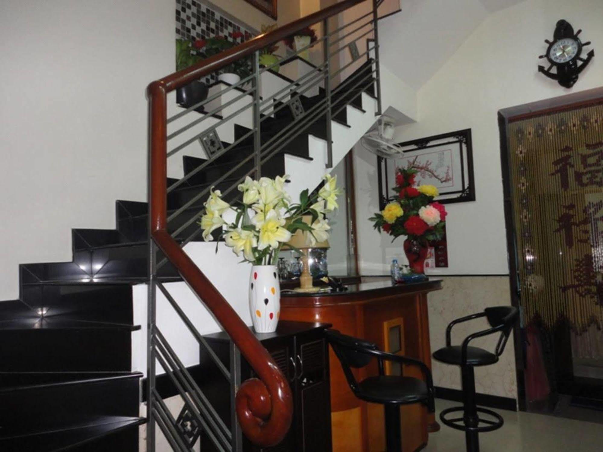 Huongtrinh Guest house *