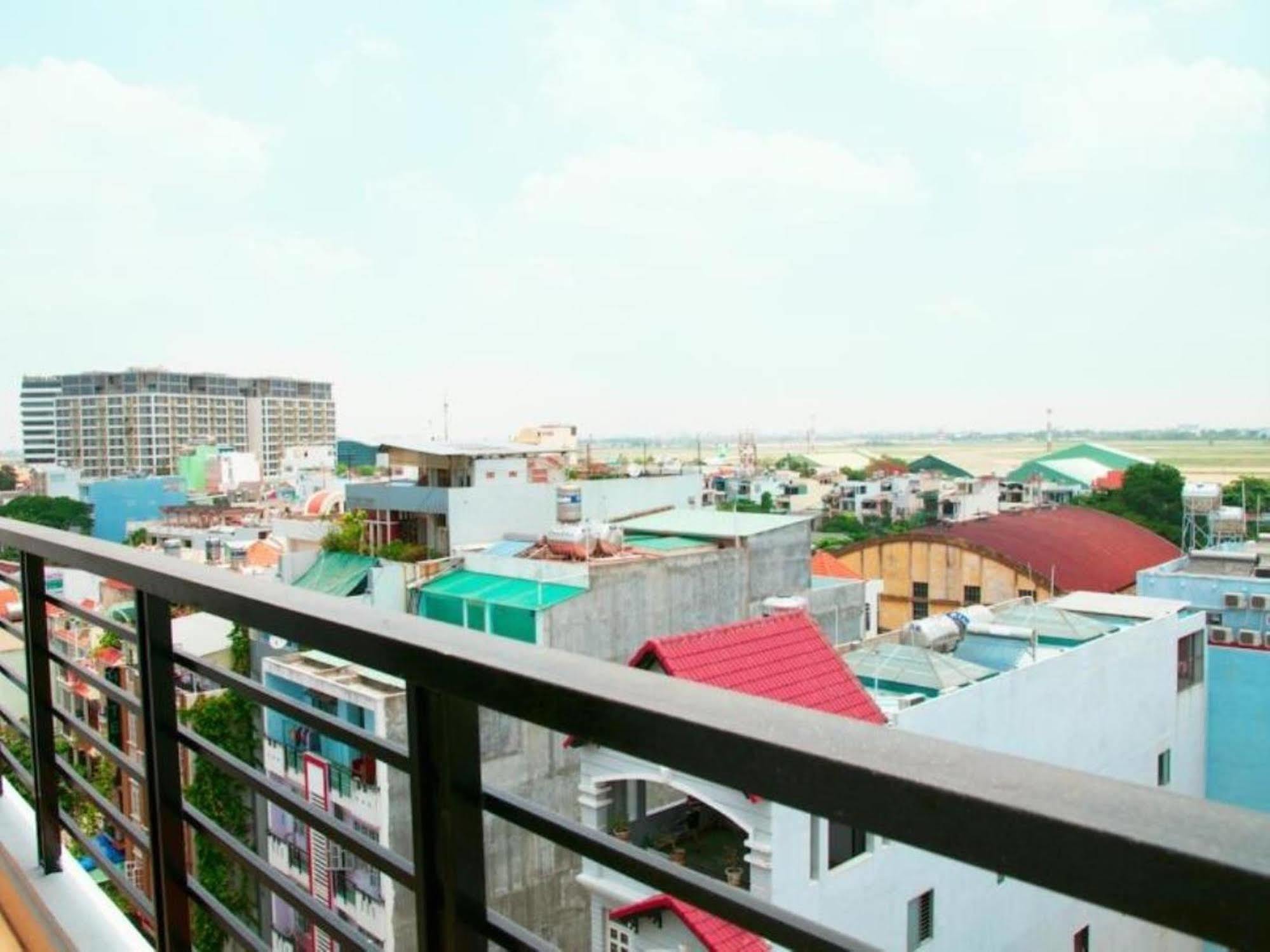 Sunrise Airport Hotel 3*