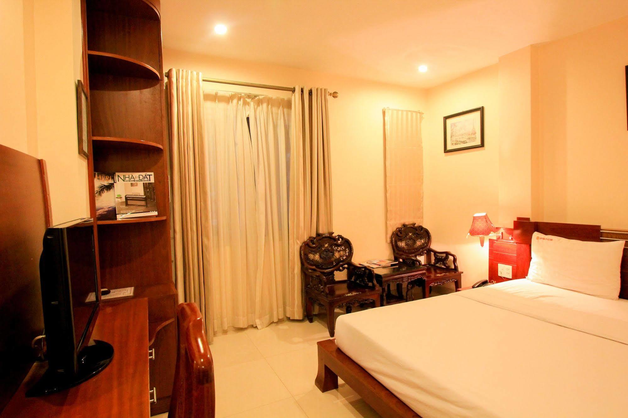 Hotel Ipeace - Bui Vien Walking Street 3*