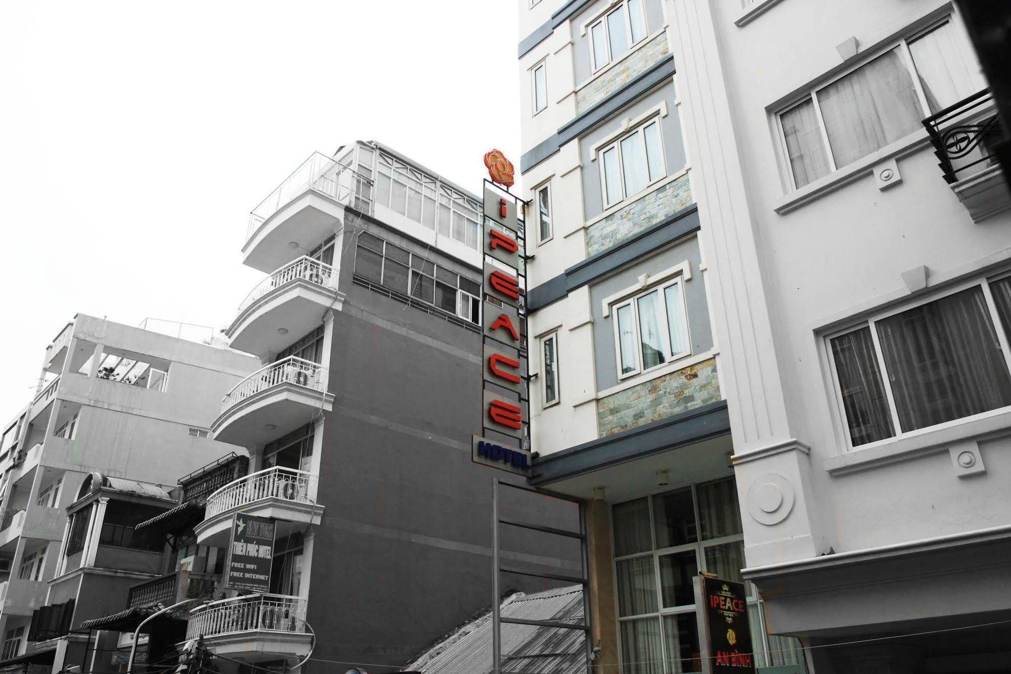 Ipeace - Bui Vien Walking Street
