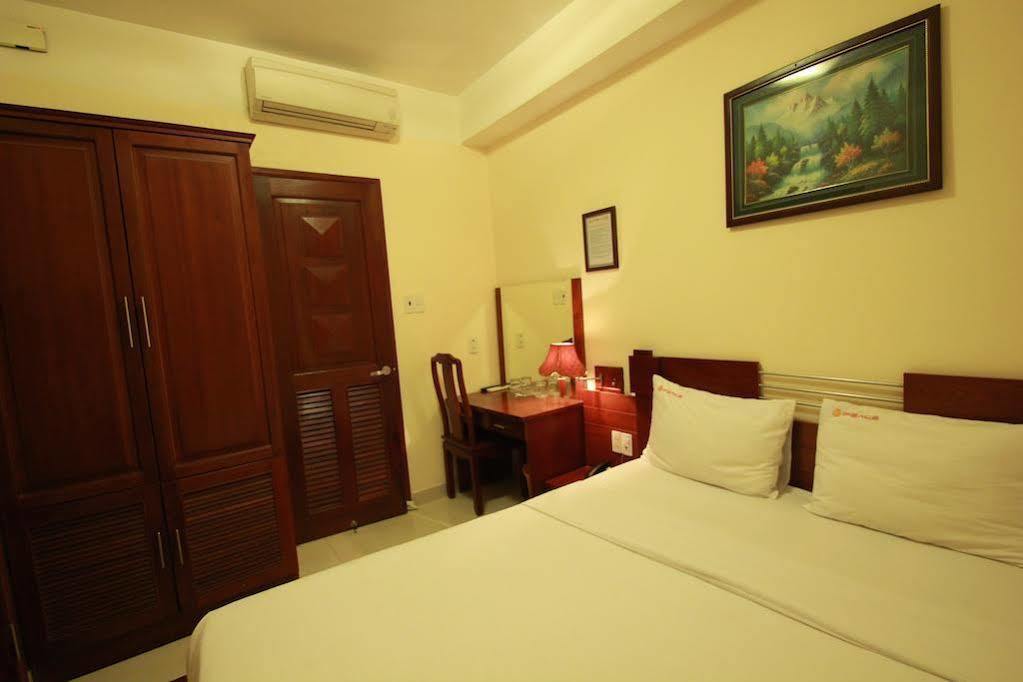 Hotel Ipeace - Bui Vien Walking Street