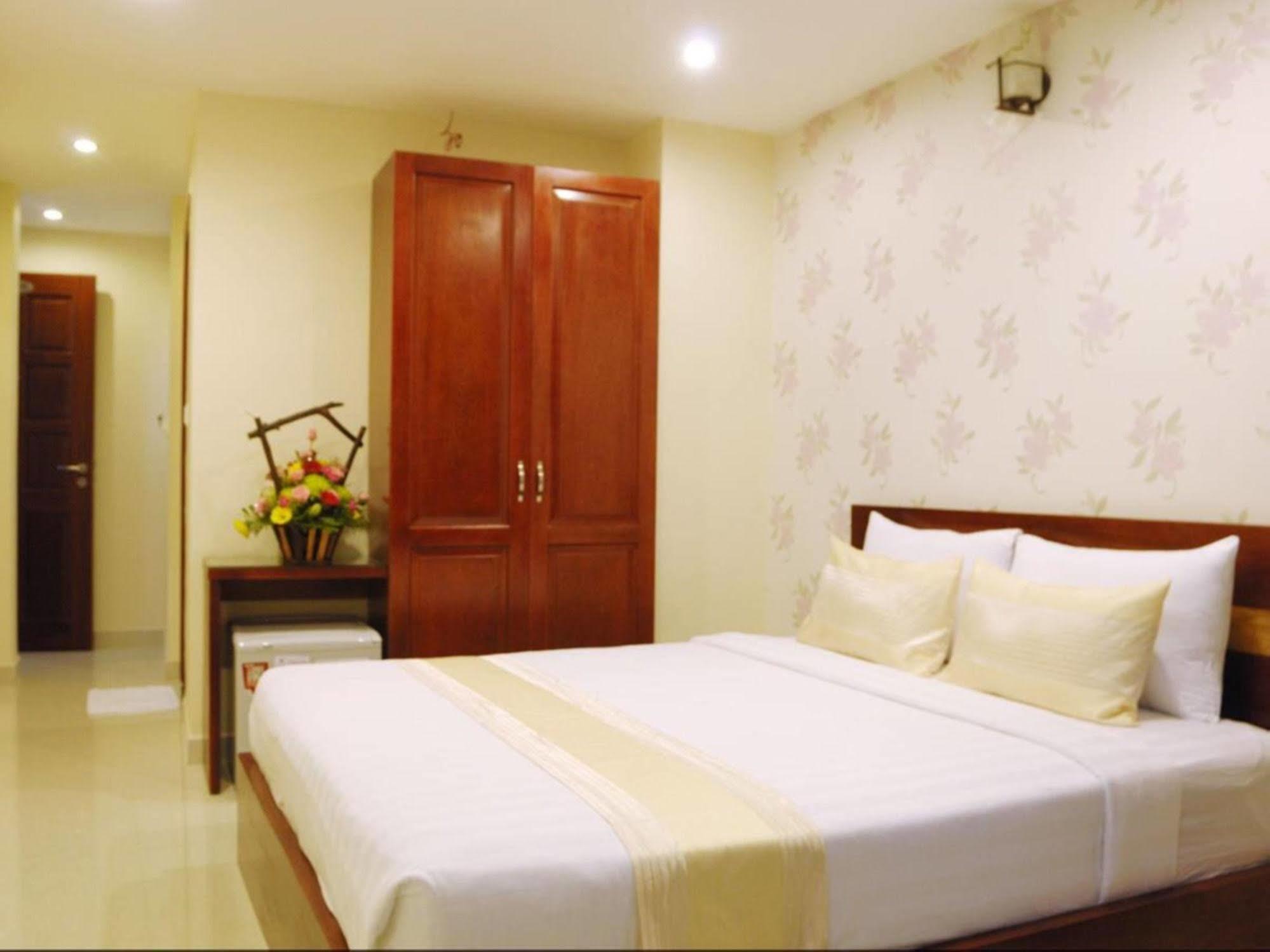 Hotel Saigon Europe & Ho Chi Minh City