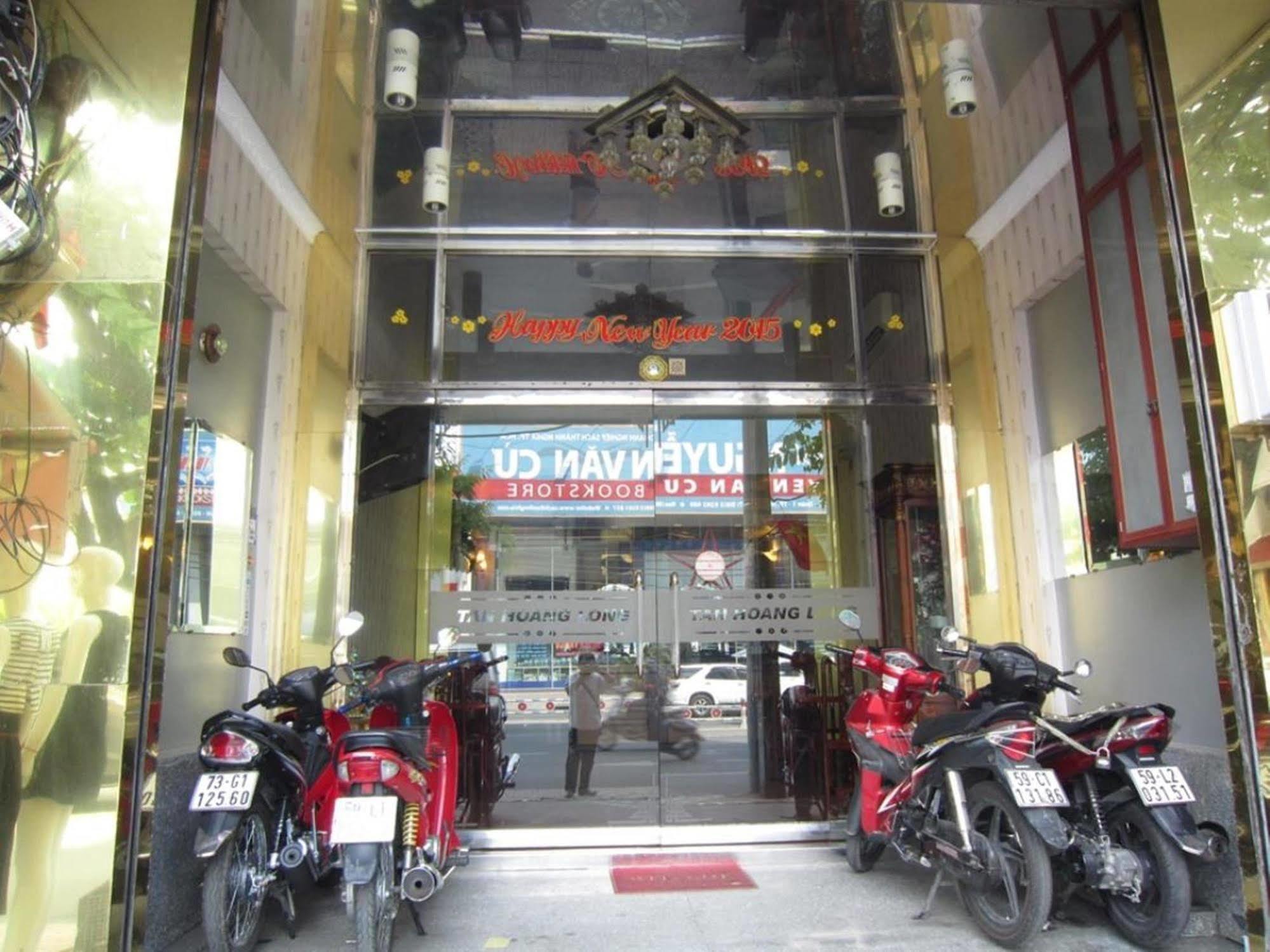 Hotel Tan Hoang Long District 5 3*